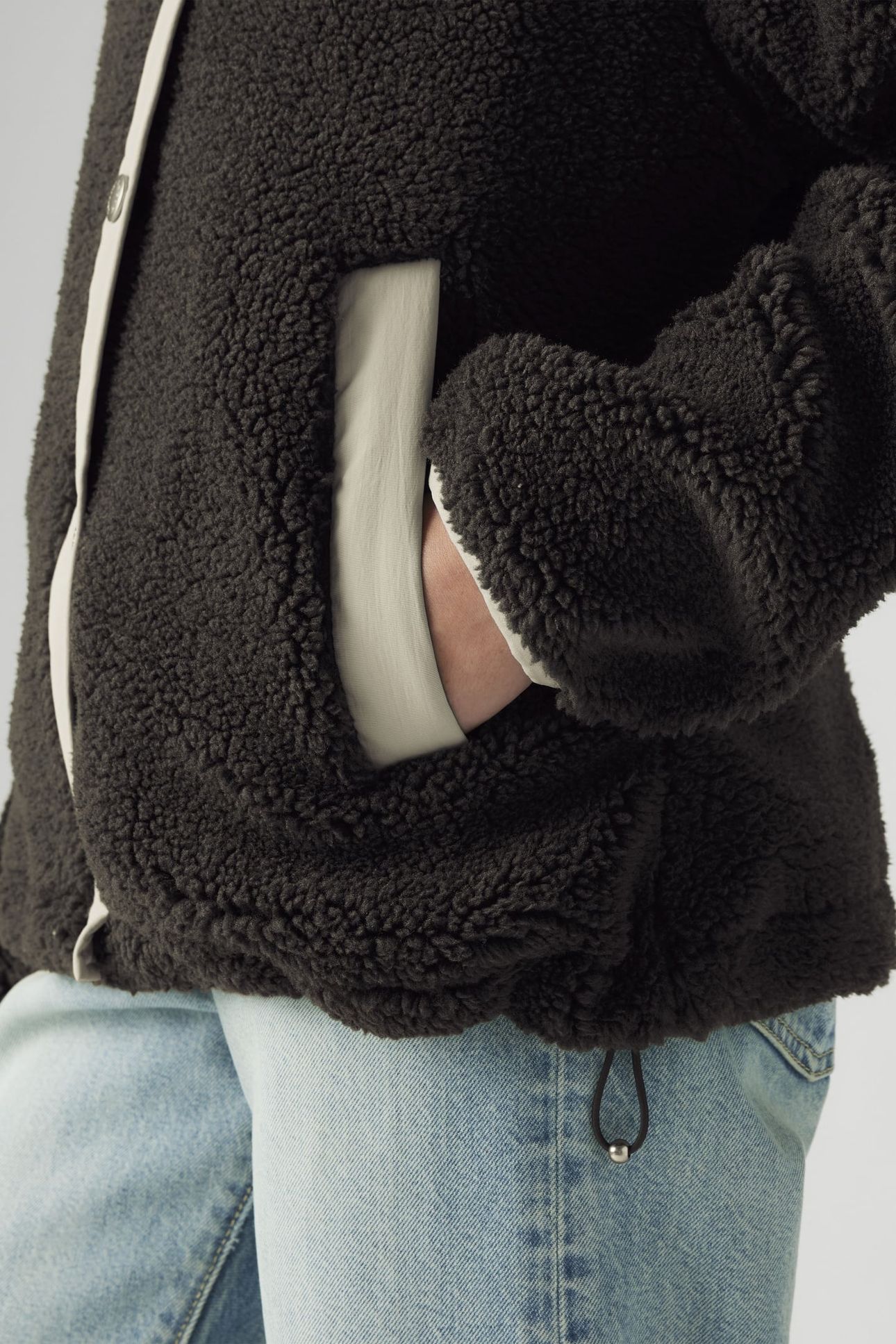 VALLEY SHERPA JACKET CAVIAR 4