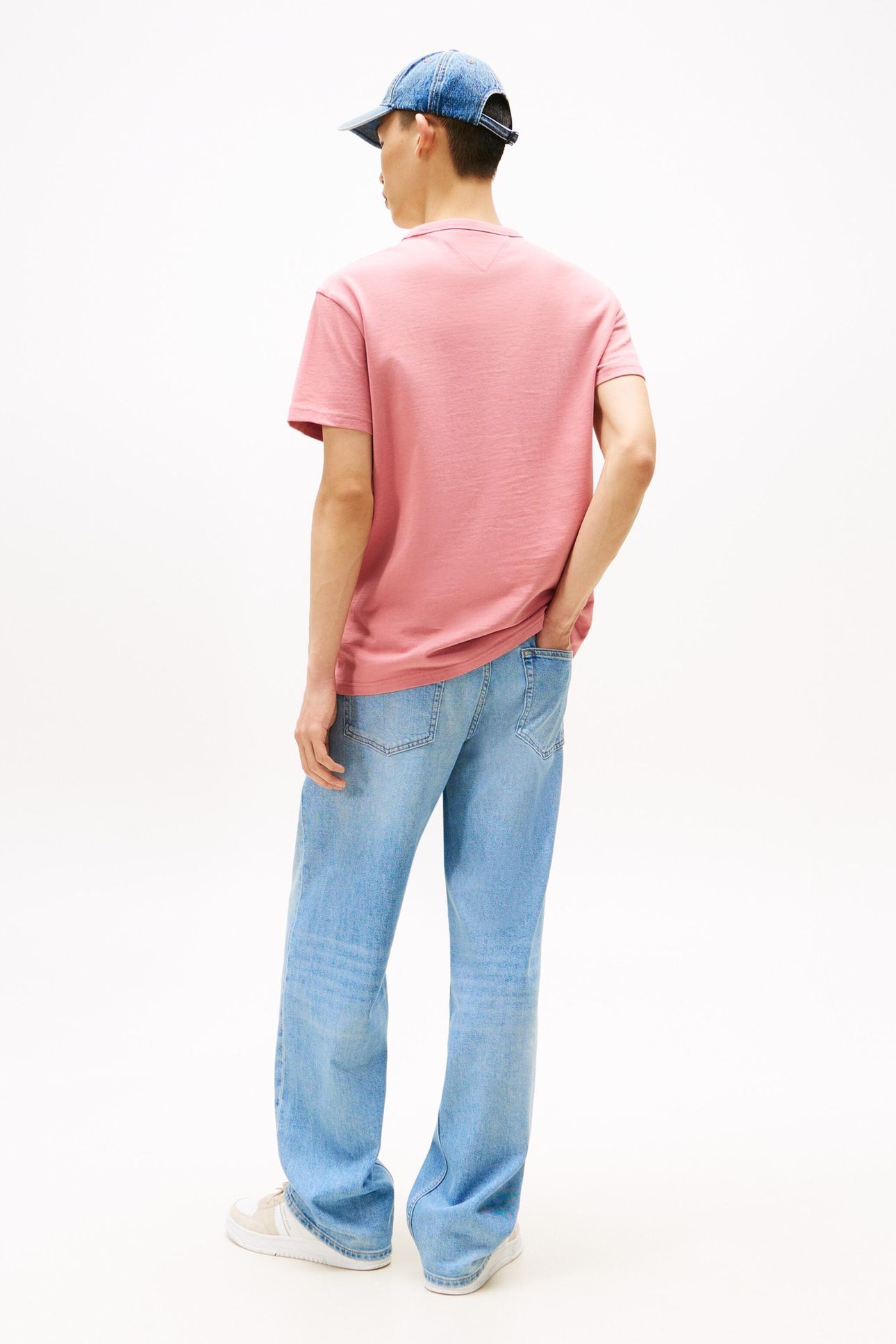TJM REG BADGE TEE TAHITI BERRY TONAL 3