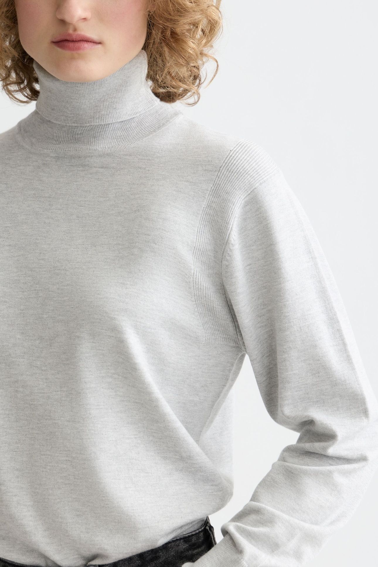 CORE ROLL NECK RELAXED PULLOVER LIGHT PASTEL GREY 6