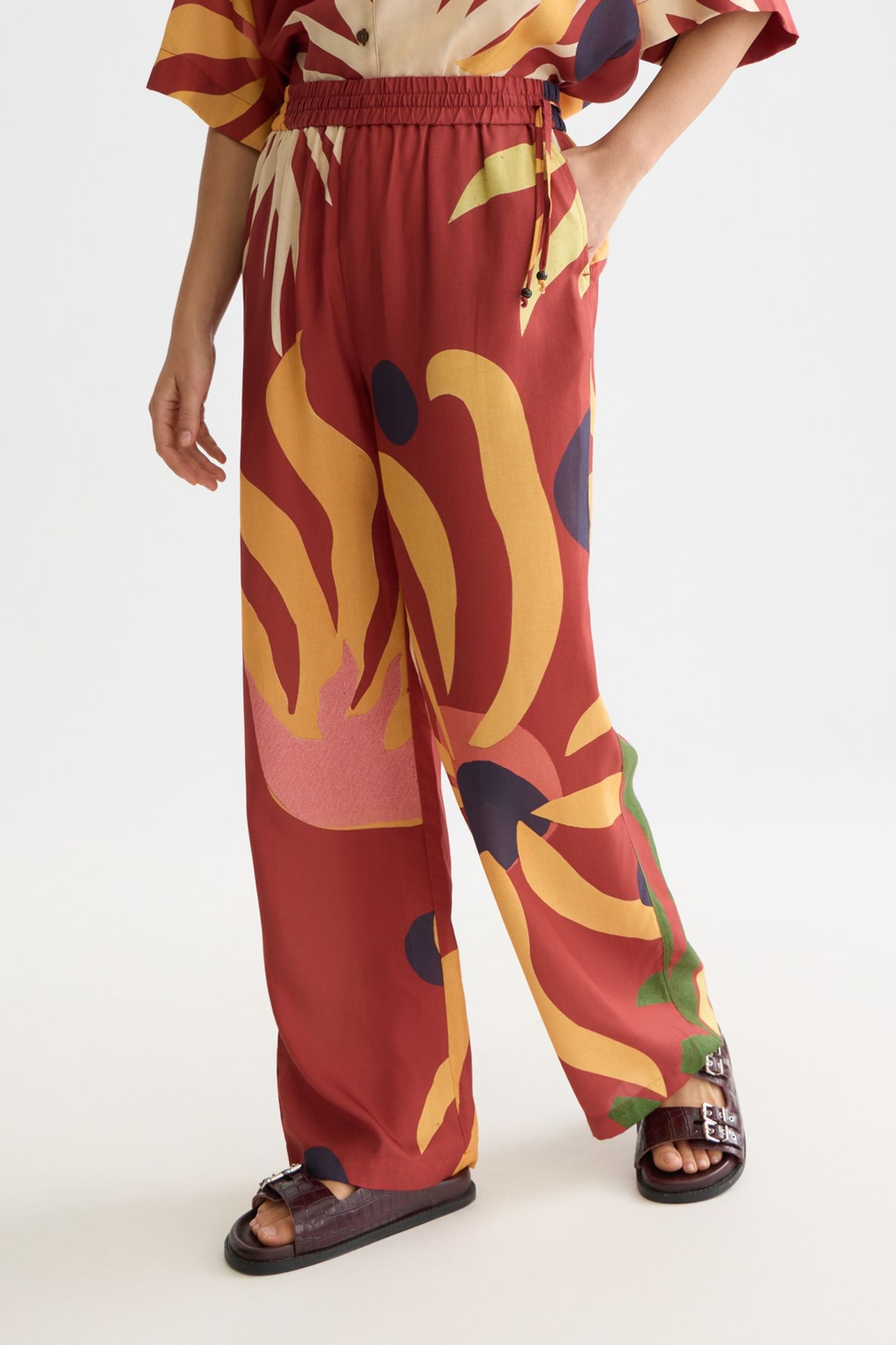GIA - ALL OVER PRINTED PULL ON PANTS DESERT HAWAIIAN BURNT H 1