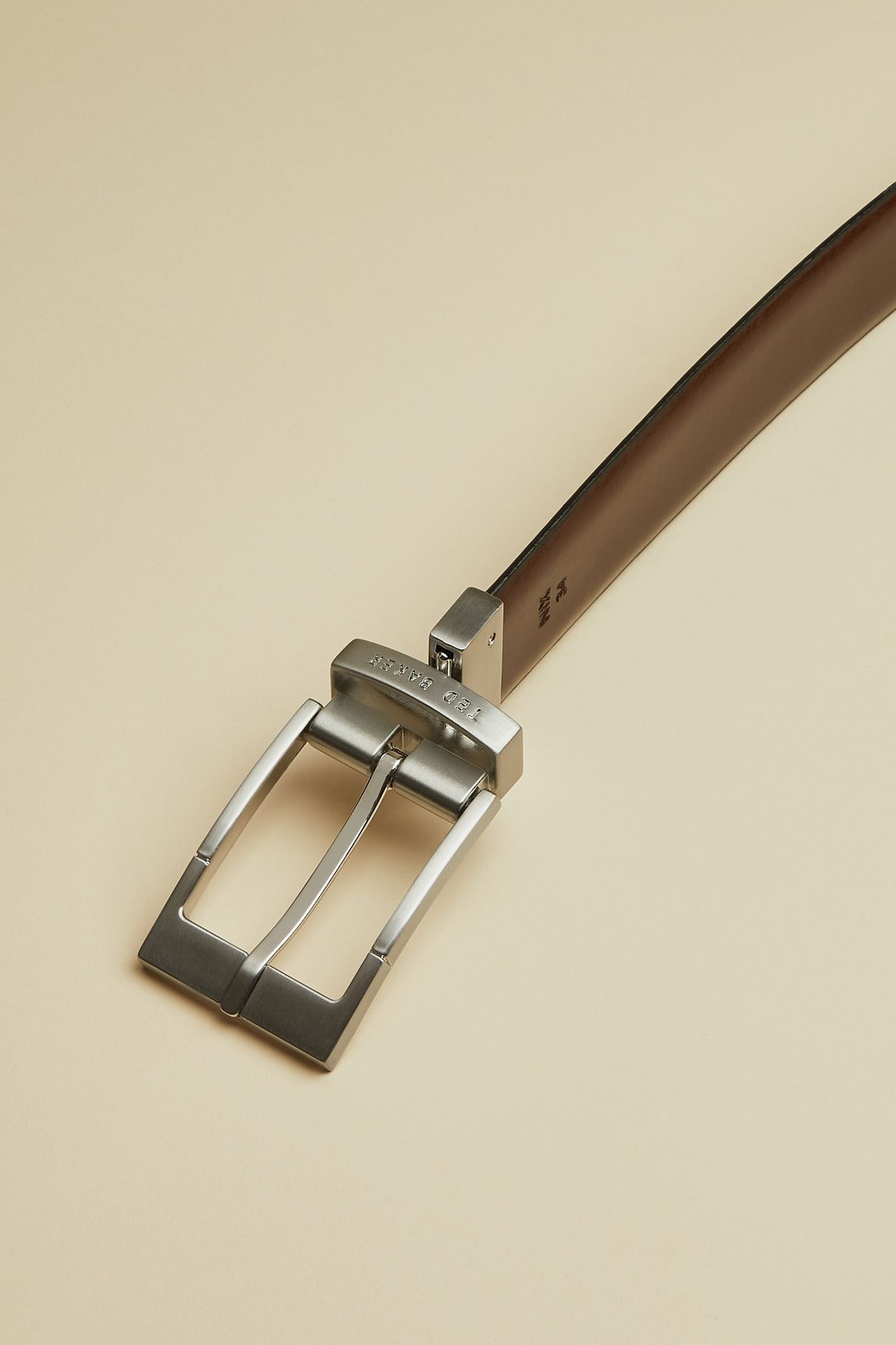 CONNARY REVERSIBLE LEATHER BELT BLACK 2
