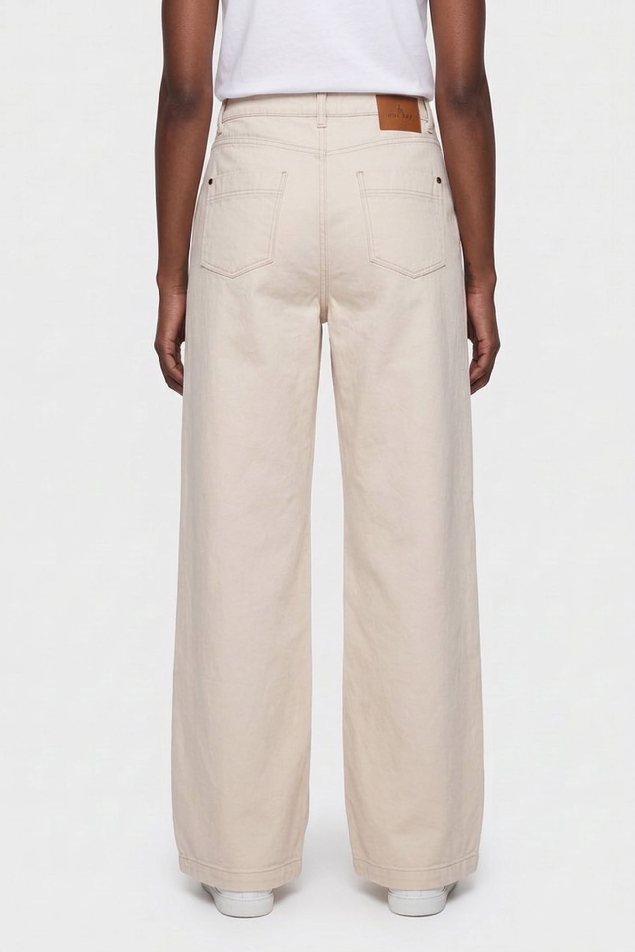 LE HAILEY - IVORY WATERLESS FLARED JEANS 2