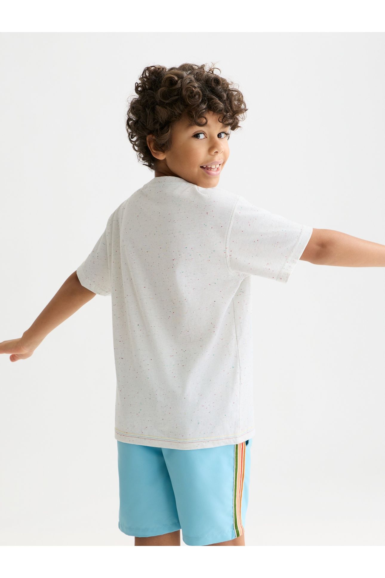 BOYS FRONT ARTWORK NEPS RELAXEDFIT TSHIRT WHITE/PASTEL 2