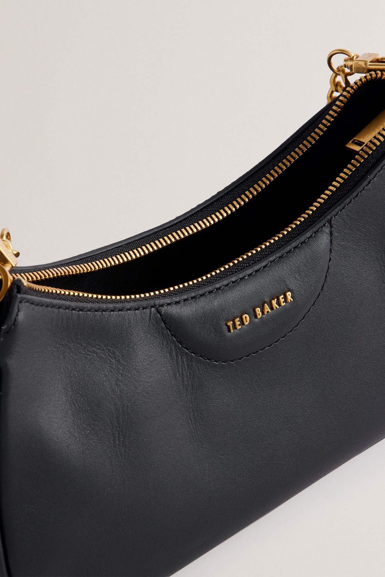 WEBBING LEATHER CROSSBODY BAG BLACK 4