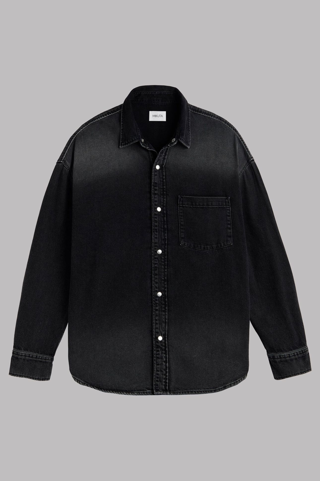 THE BLACK LOOSE DENIM SHIRT 3