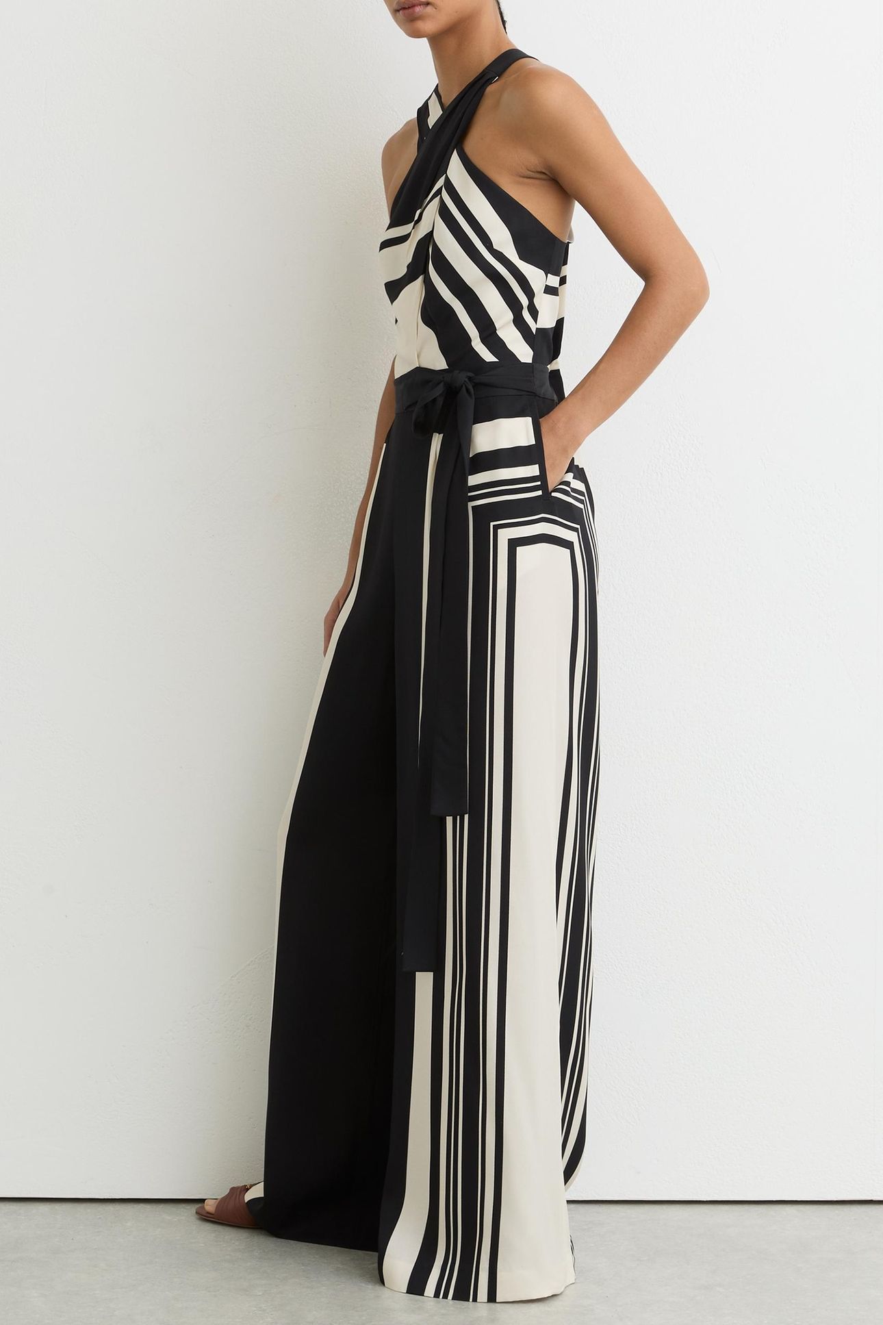 PRINTED WIDE LEG JUMPSUIT BLACK/IVORY 4