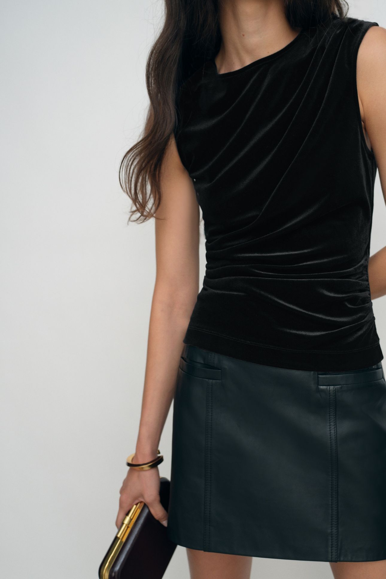 DRAPE VELVET TOP BLACK 5