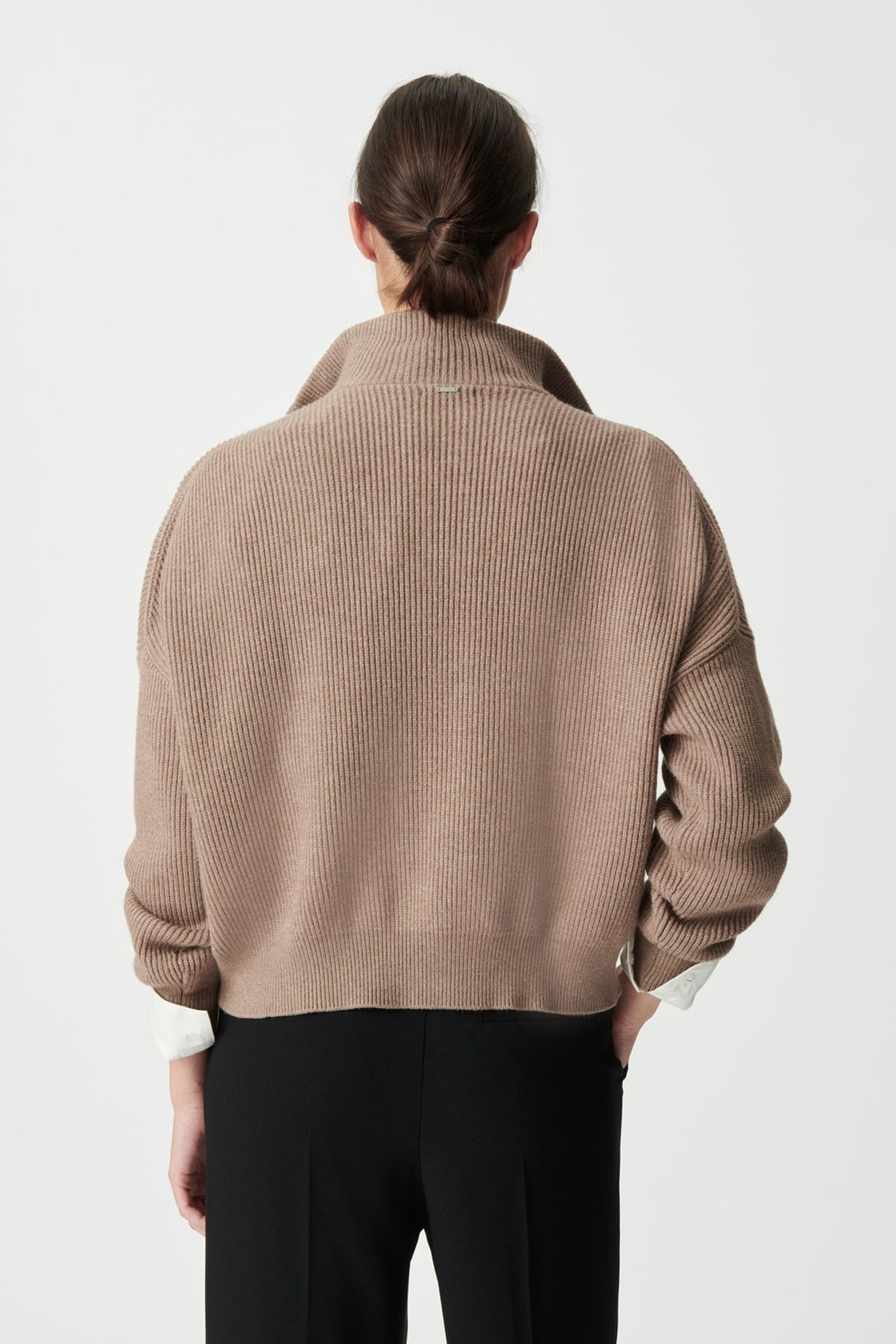 BEIGE RIB KNIT ZIP-NECK SWEATER 2