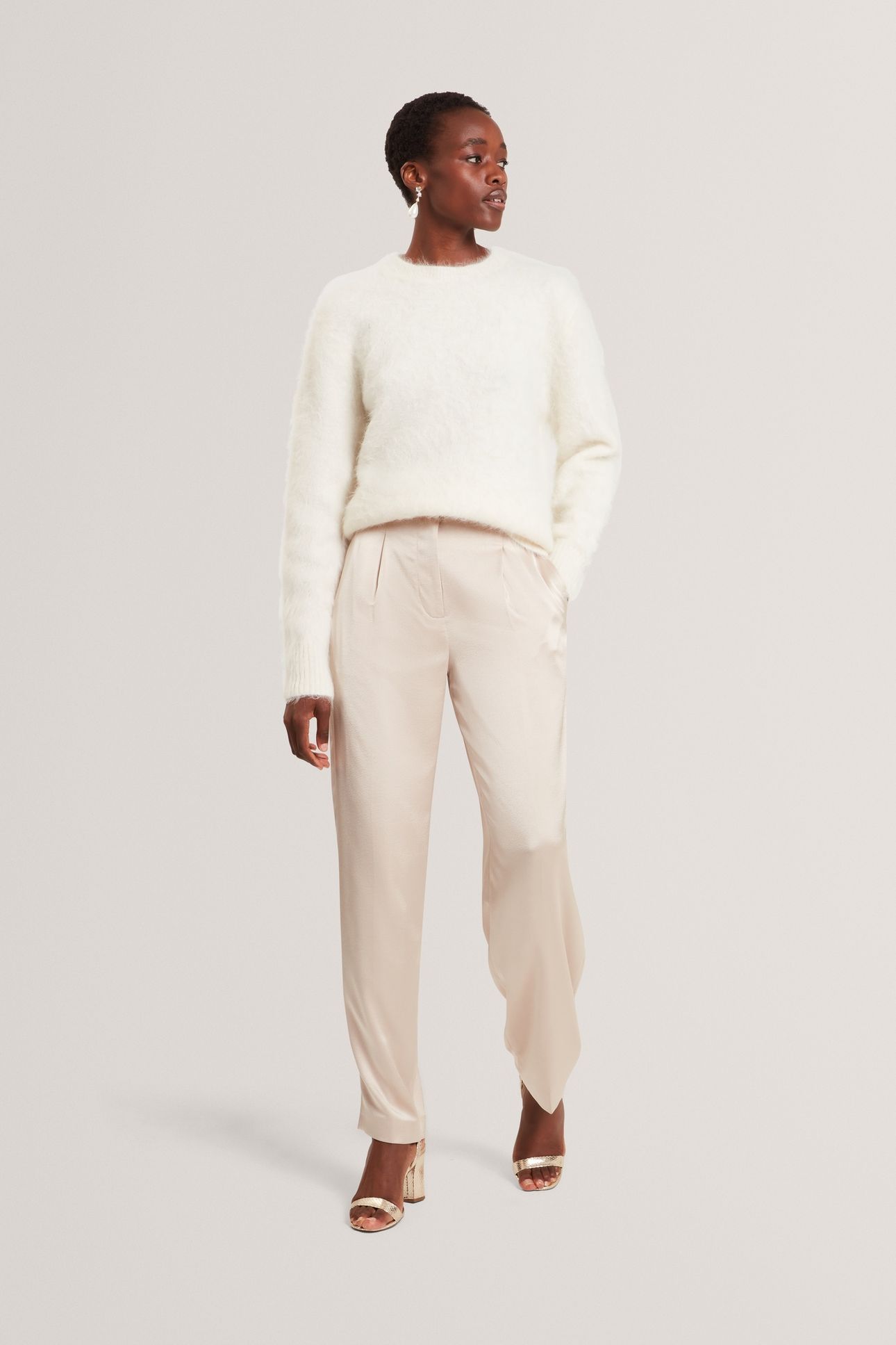 CREW NECK ALPACA JUMPER IVORY 2