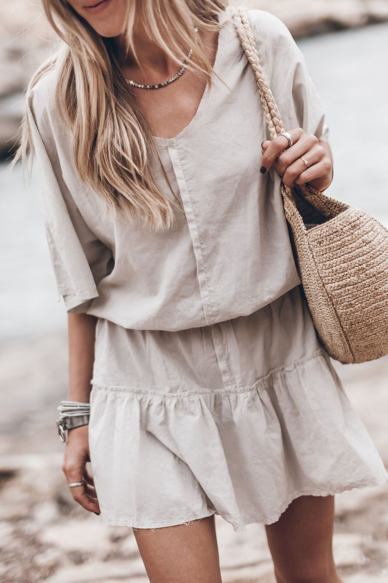 THE LIGHT SUMMER DRESS 1
