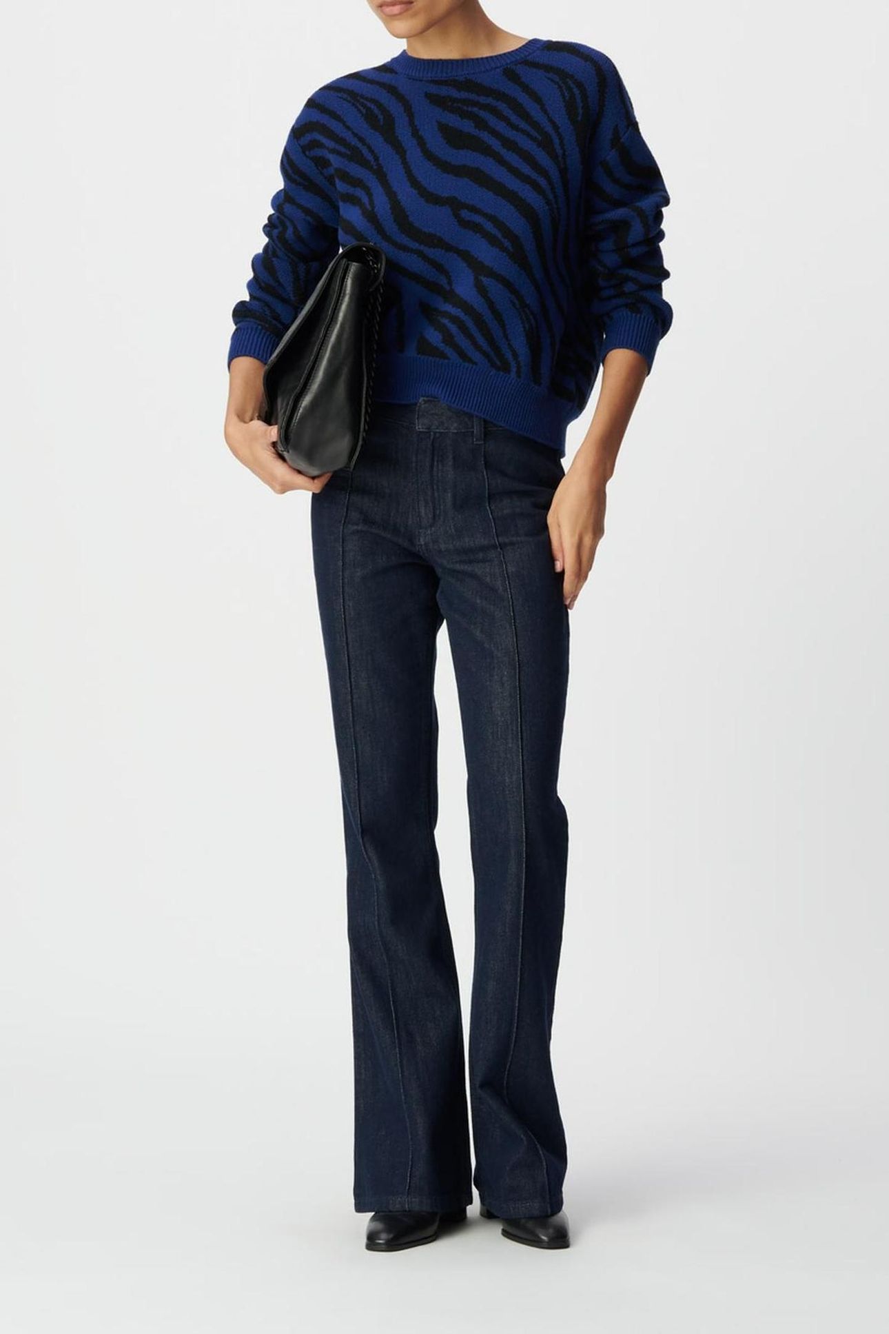 BLUE ZEBRA KNIT CROPPED WINTER SWEATER 3