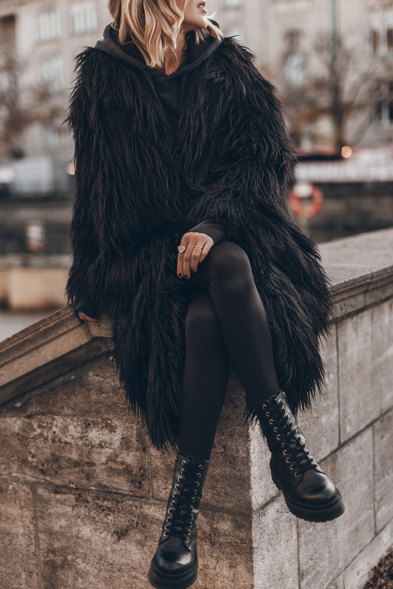 THE BLACK FLUFFY COAT 2