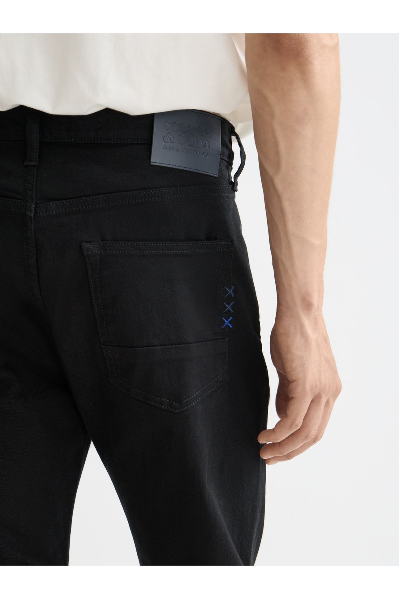 RALSTON REGULAR SLIM-FIT JEANS BLACK 6
