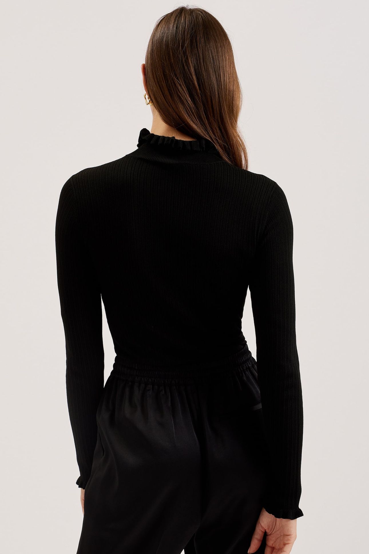 JANITTT RIB FUNNEL NECK FRILL JUMPER BLACK 3