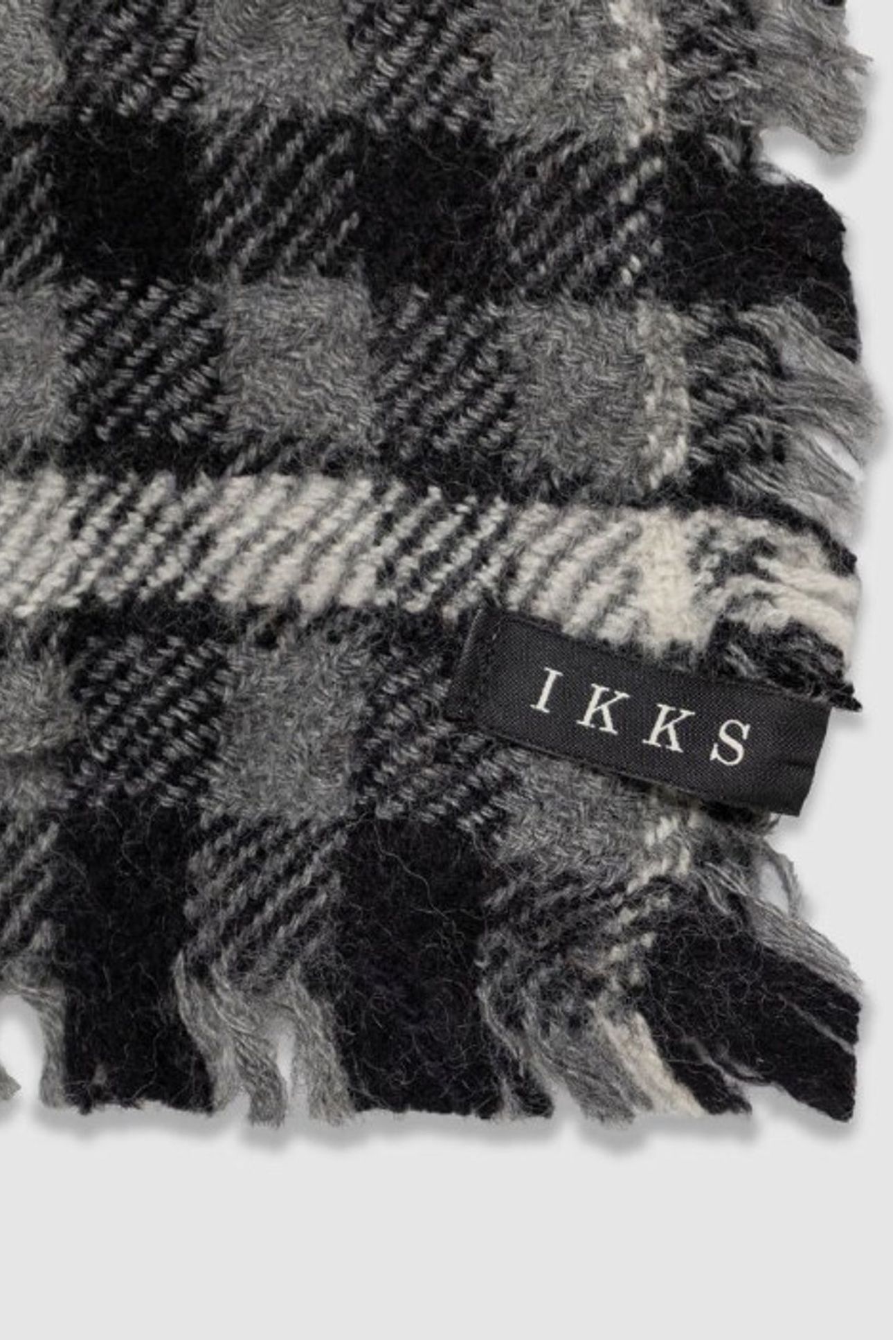 GREY CHECK SQUARE SCARF 3