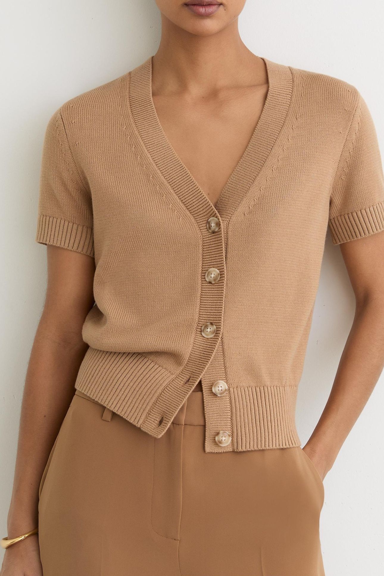 V NECK CARDIGAN CAMEL 1