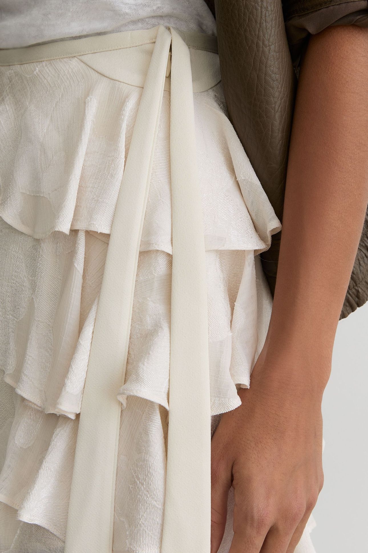 RUFFLE MINI SKORT CREAM 7