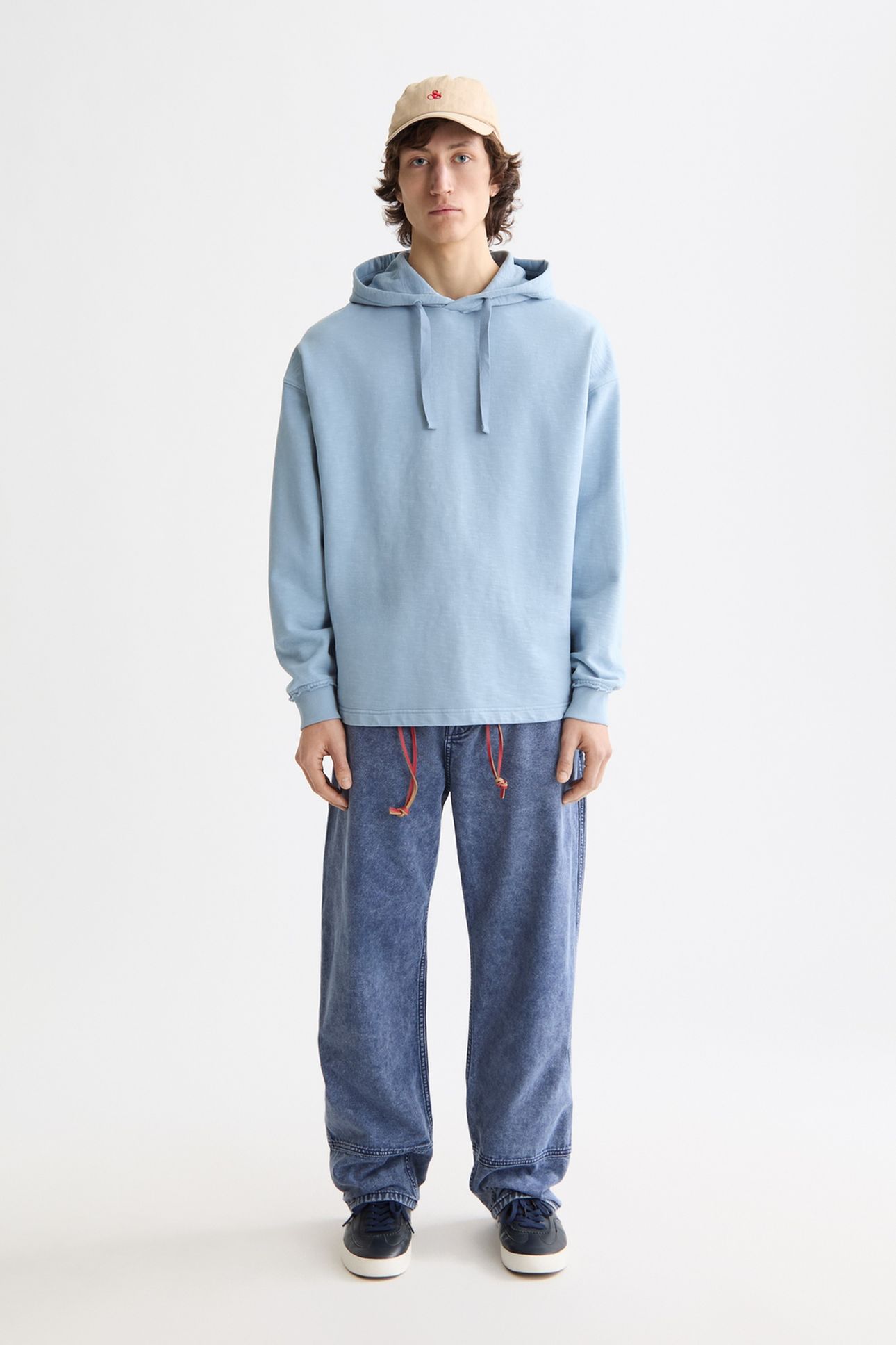 SEASONAL CORE - 3 CROSSES GARMENT-DYED HOODIE FADED DENIM 4