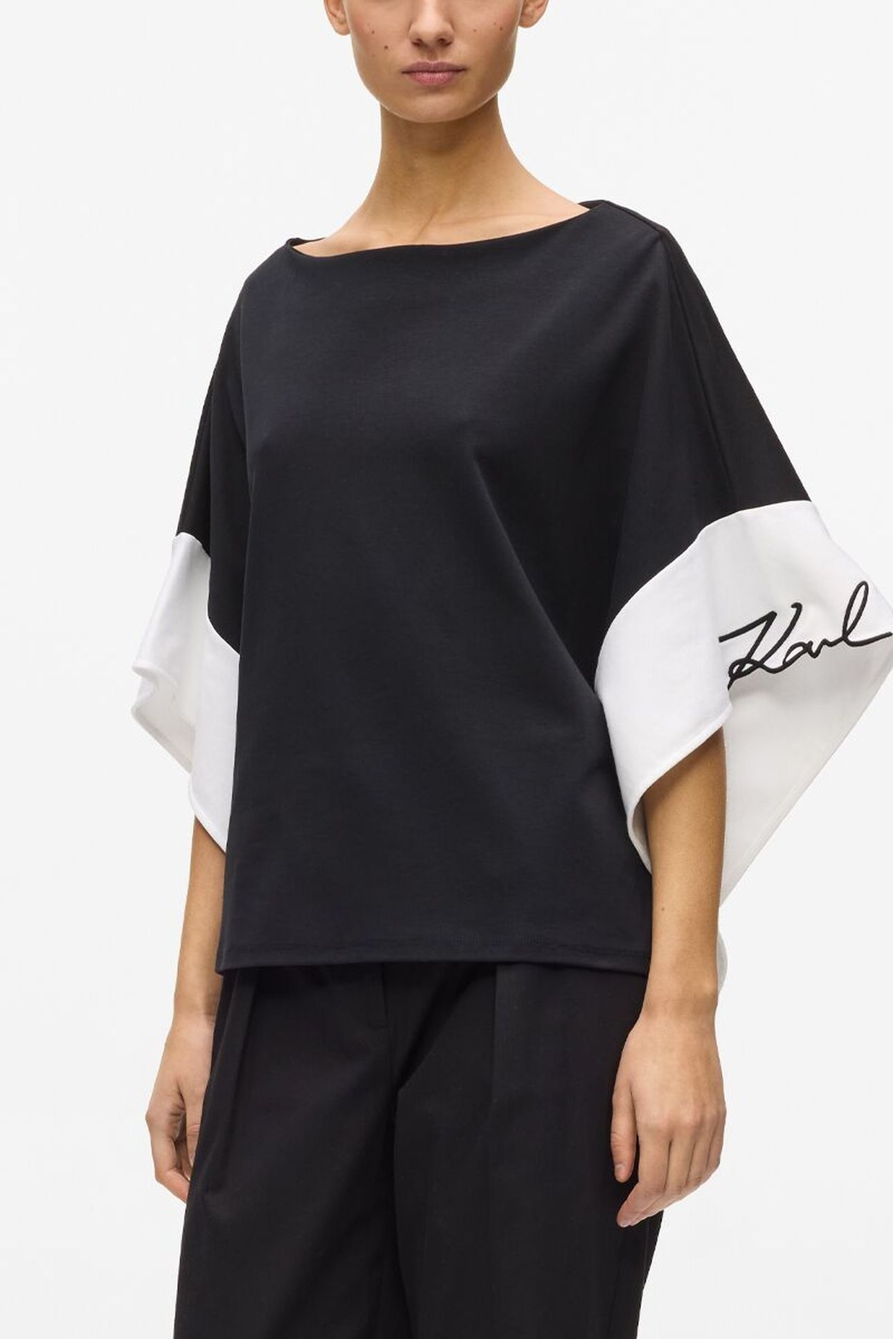 SIGNATURE TOP WHITE/BLACK 2