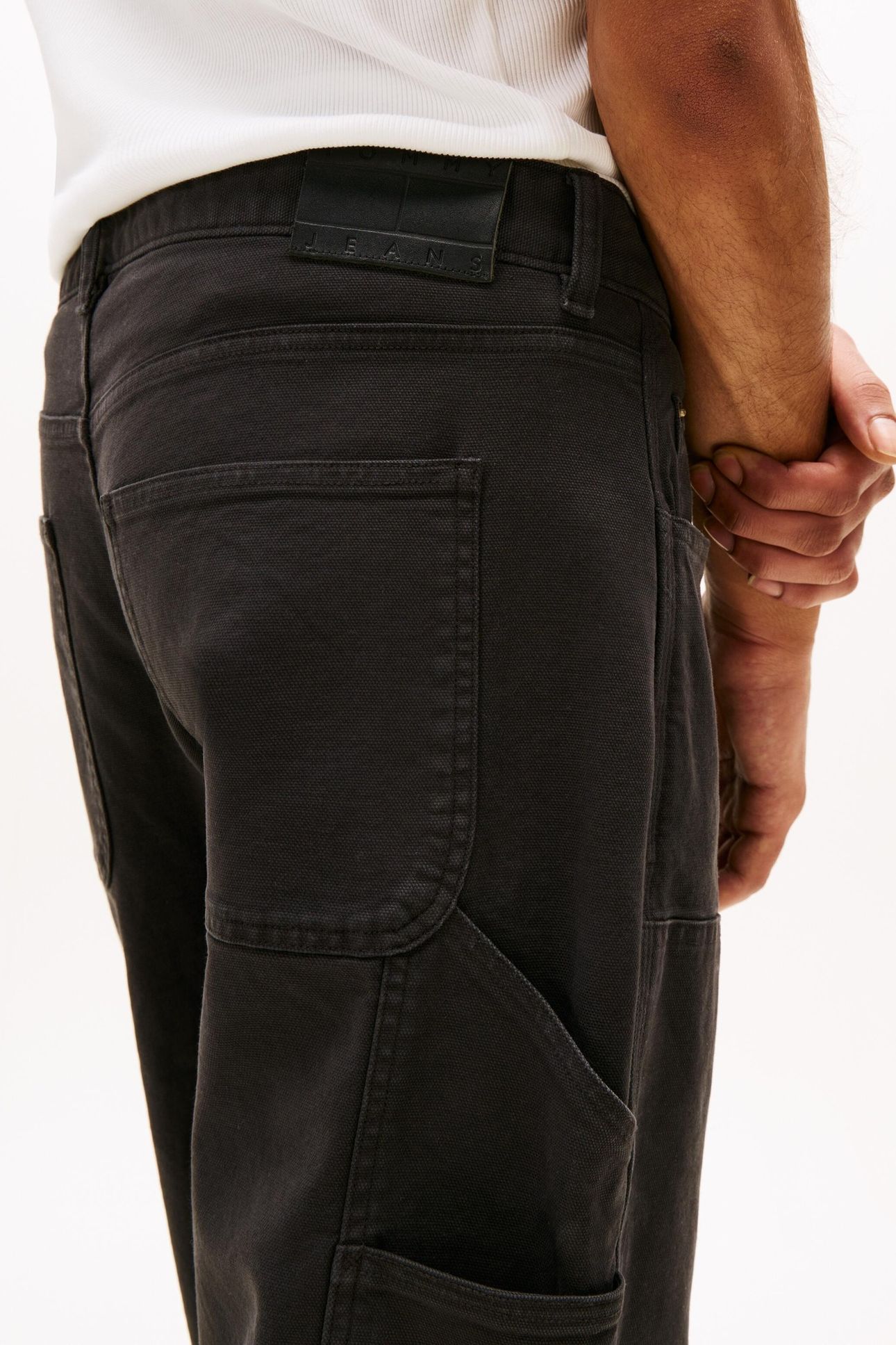 TJM JAIMIE CARPENTER BLACK 7