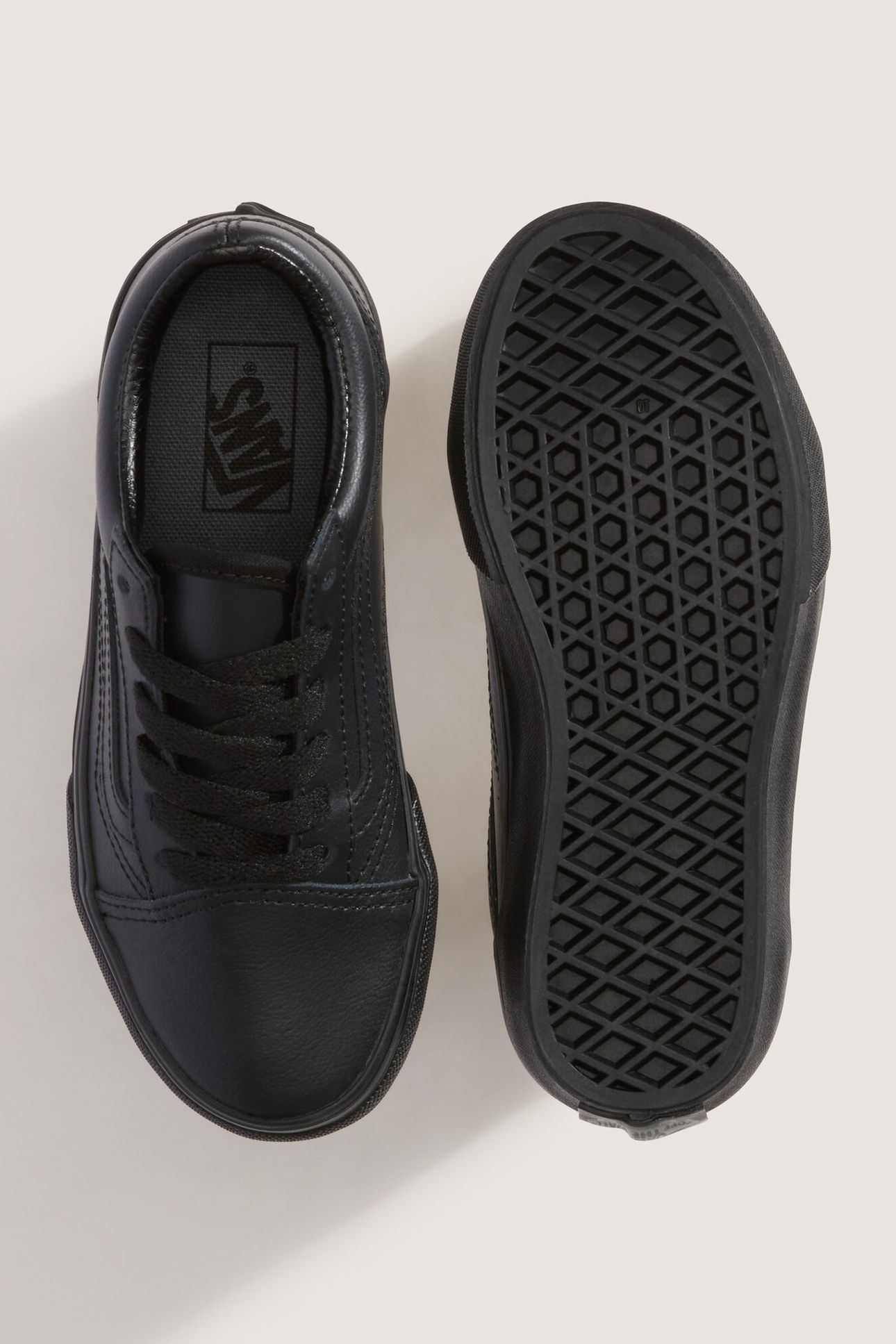 JUNIOR OLD SKOOL CLASSIC TUMBLE BLACK MONO 6
