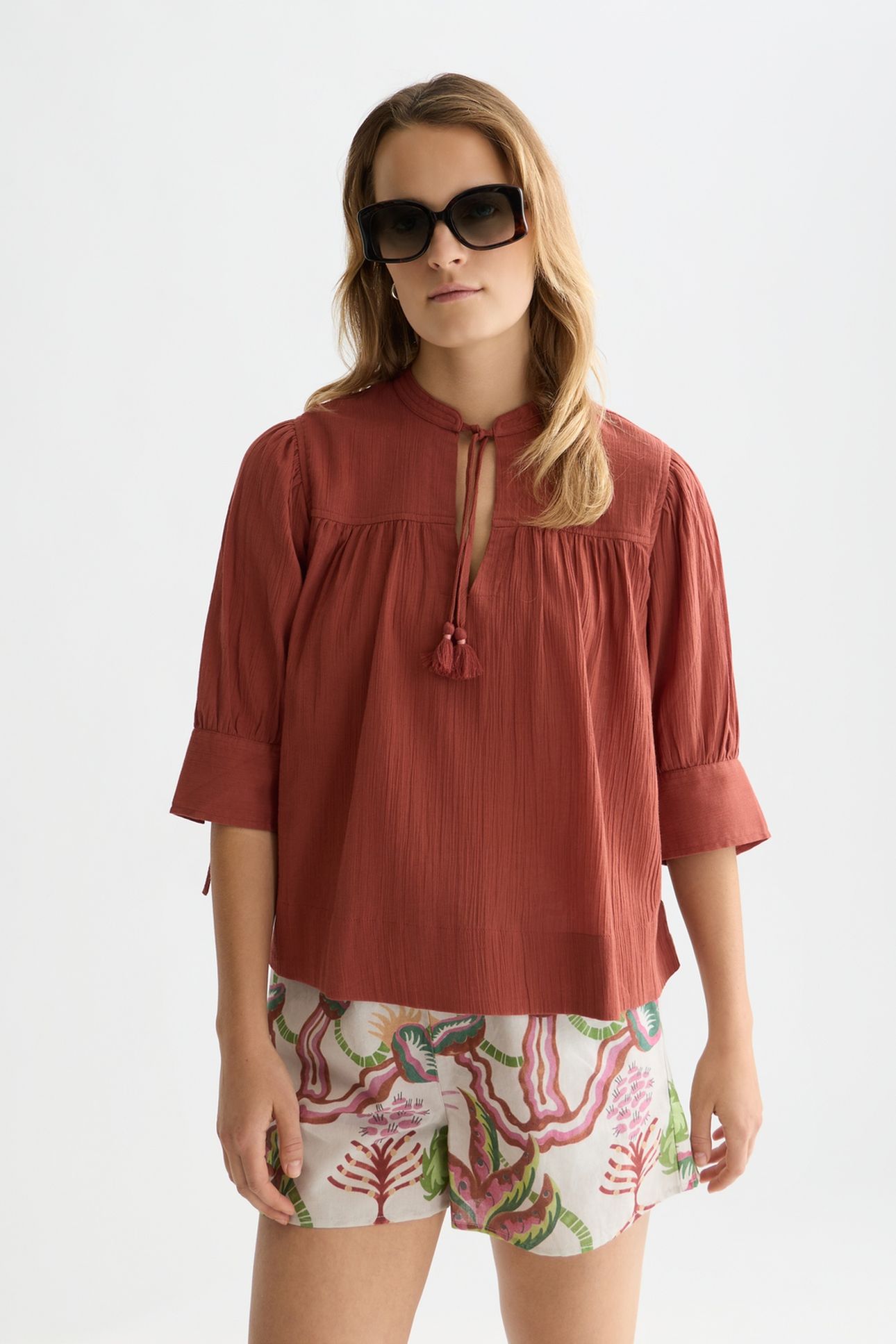 RELAXED BLOUSE WITH GATHERS BURNT HENNA 1