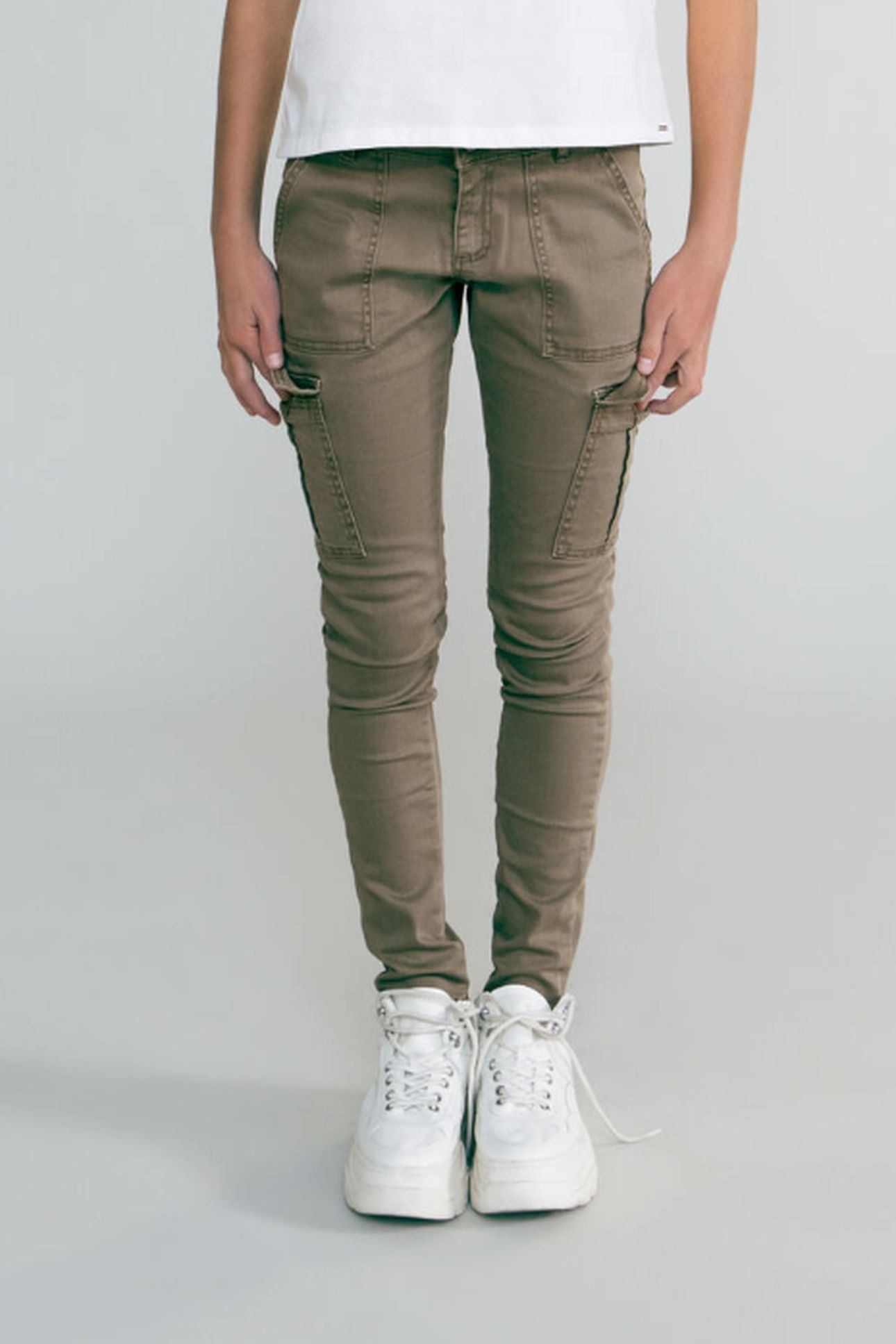 GIRLS’ KHAKI HIGH.WAISTED COMBAT TROUSERS 1