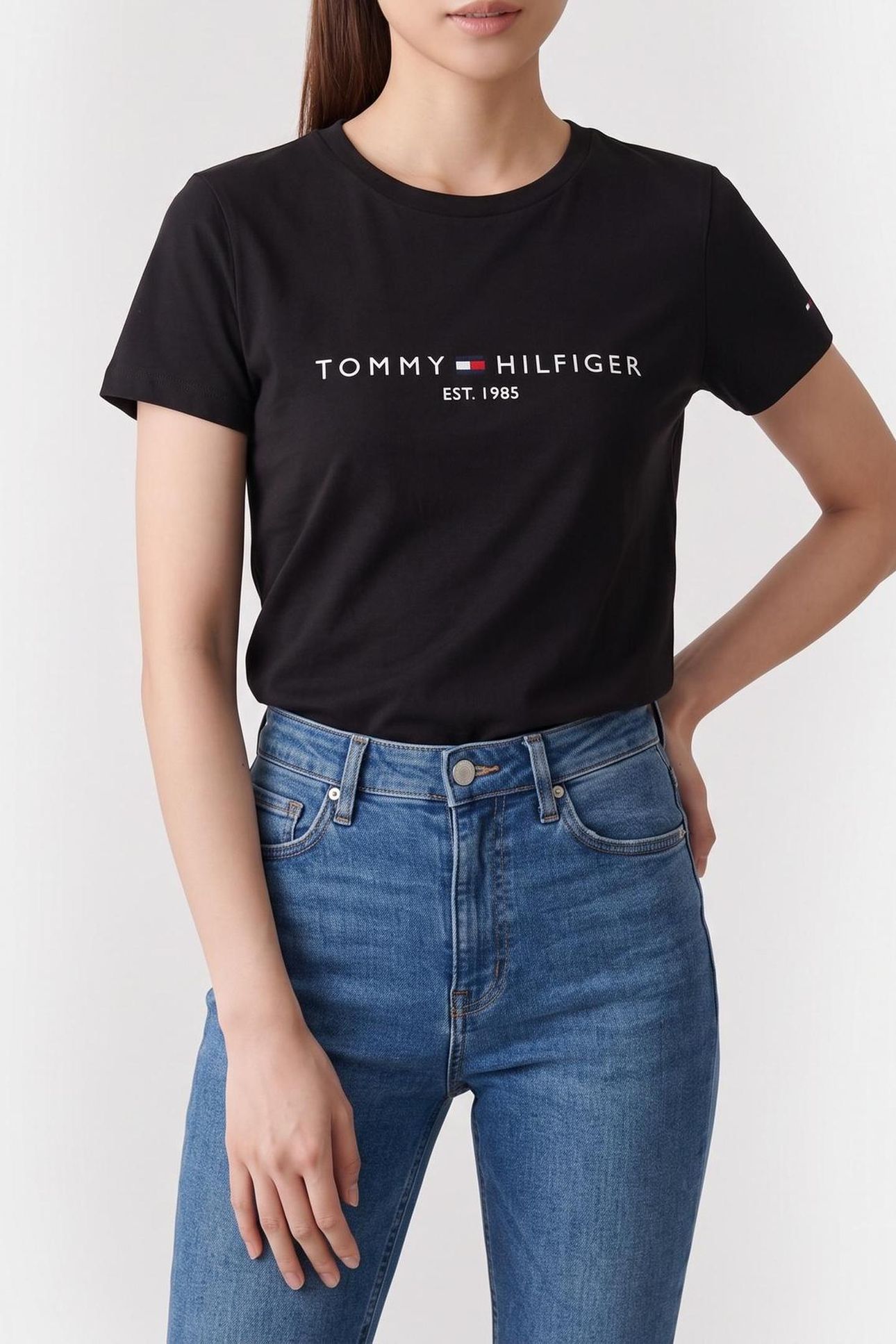TH ESSENTIAL HILFIGER C-NECK BLACK 1