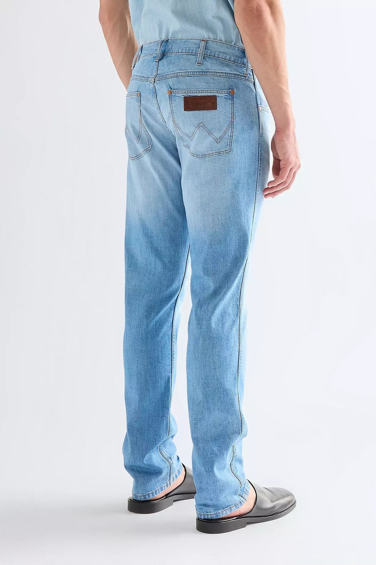 GREENSBORO LIGHT WASH JEANS DENIM BLUE 2