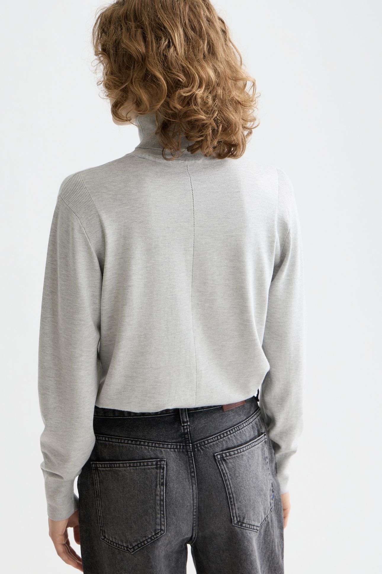 CORE ROLL NECK RELAXED PULLOVER LIGHT PASTEL GREY 2
