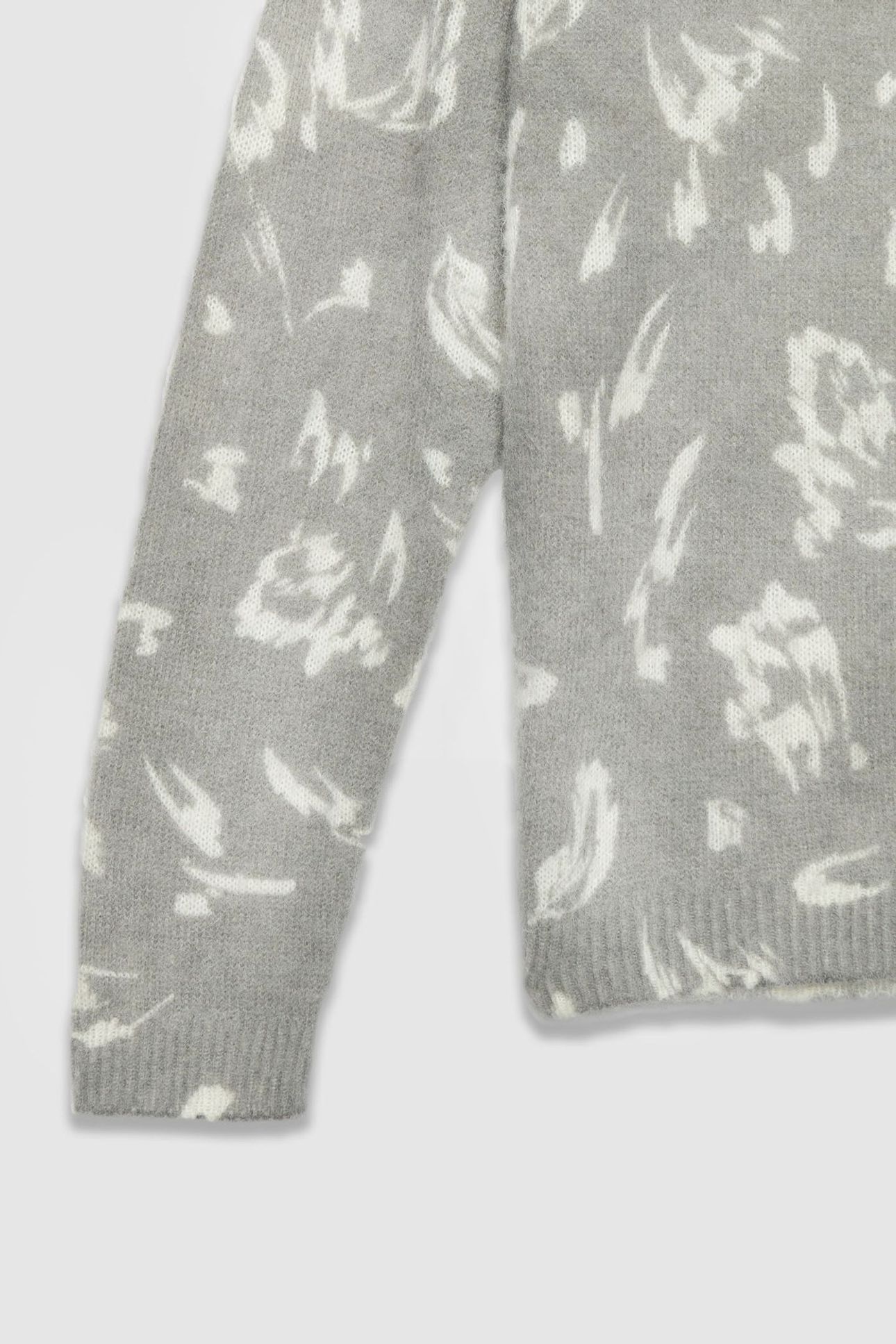 GREY WINTER SWEATER WITH ECRU TACHIST PRINT 6