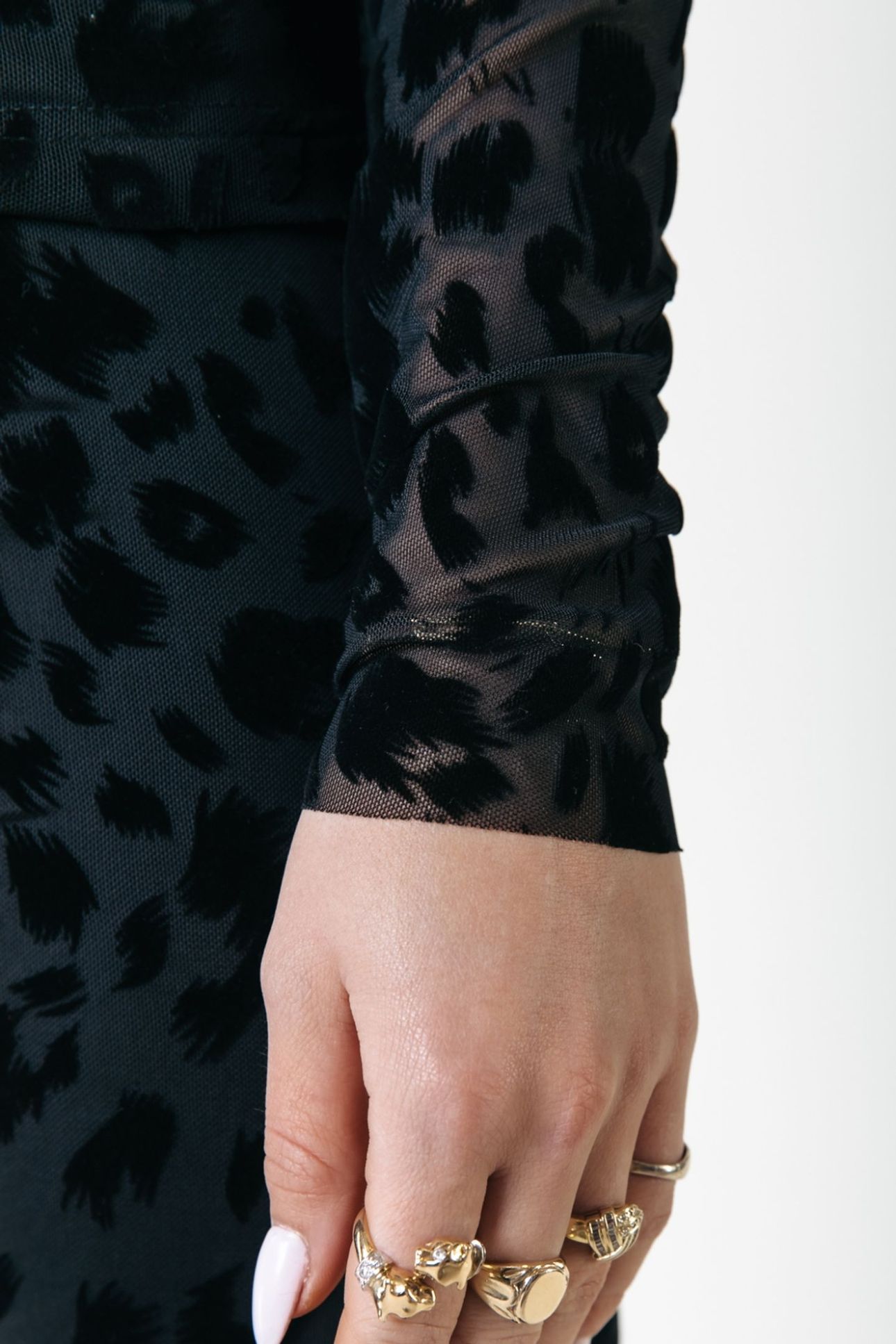 NEYO LEOPARD FLOCK MESH TURTLENECK TOP BLACK 3