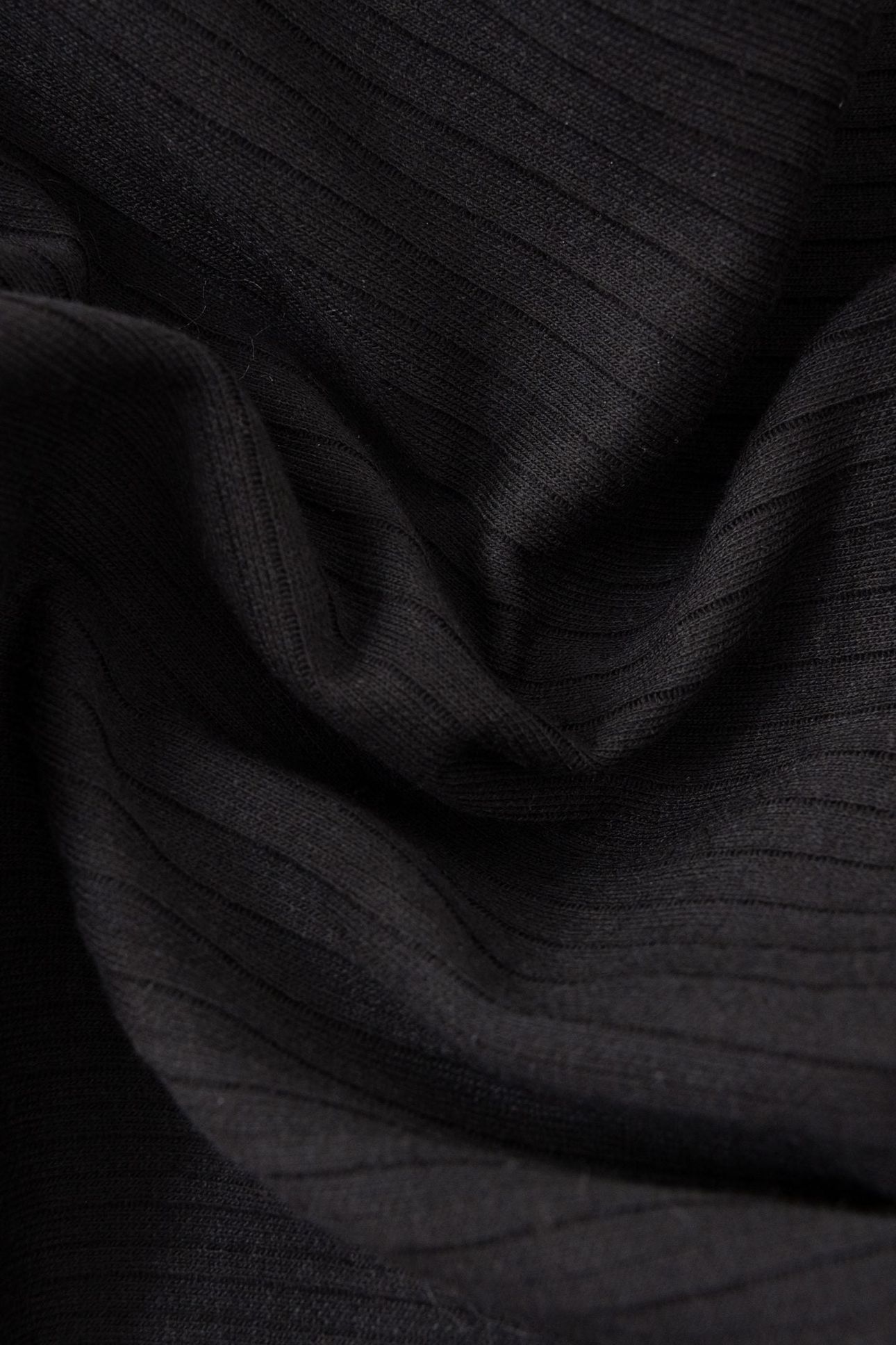 BLACK RIBBED KNIT LONG-SLEEVED DRESS 8
