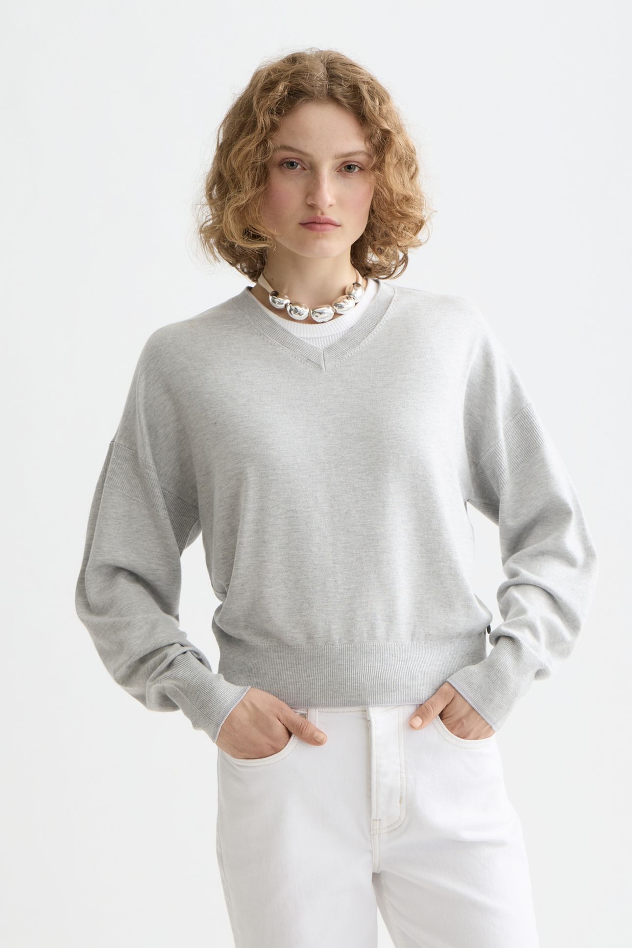 CORE V-NECK RELAXED PULLOVER LIGHT PASTEL GREY 1