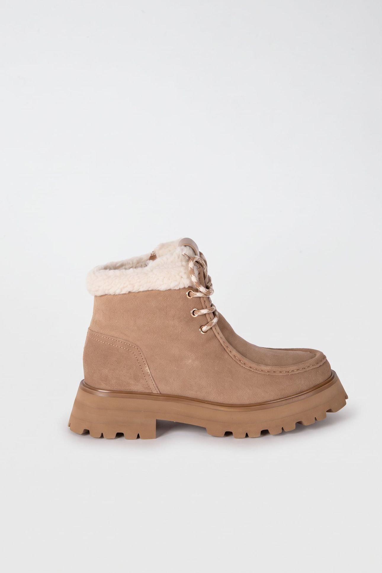 CADE BOOTIE HUSK 1
