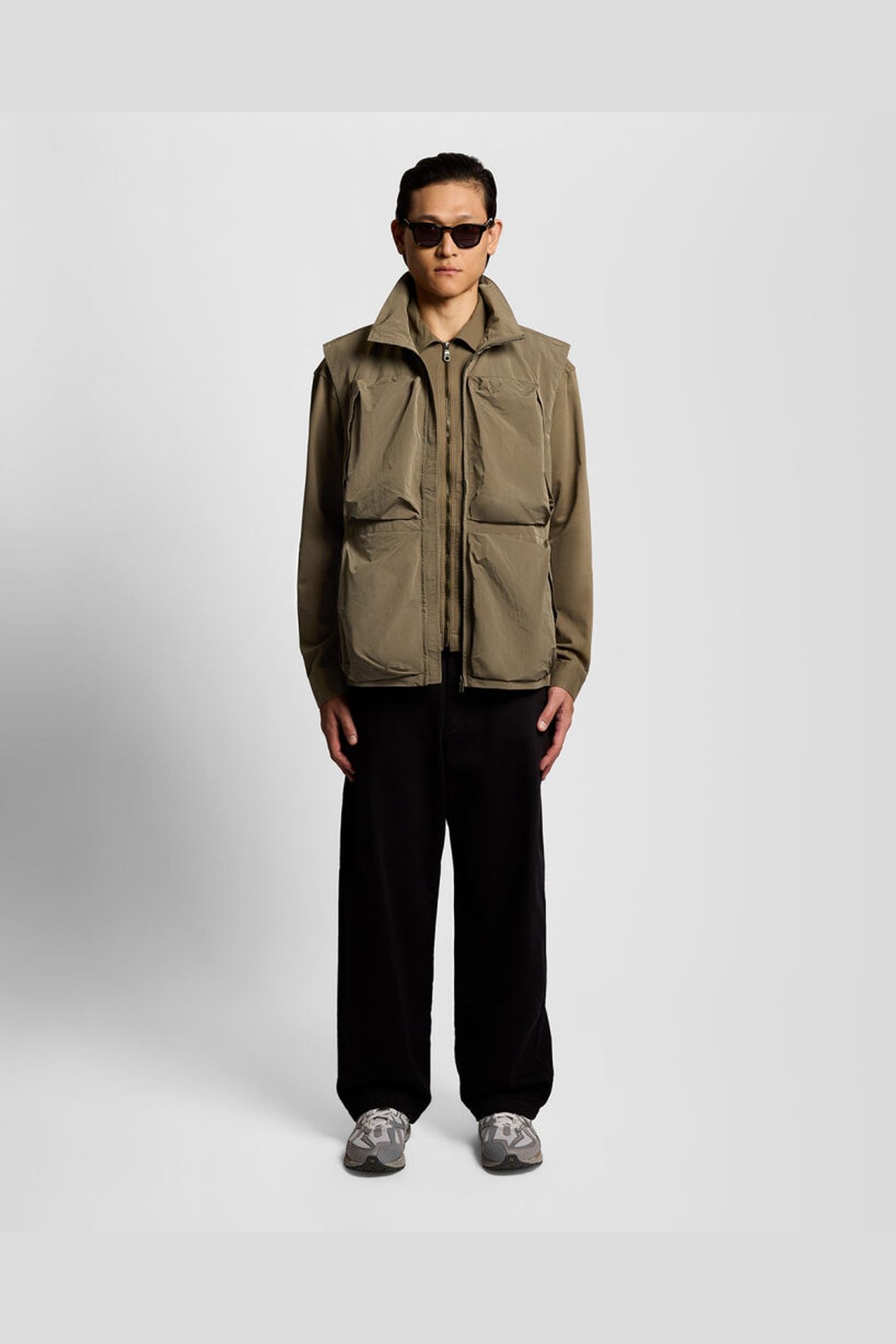 LIGHTWEIGHT RIPSTOP GILET KHAKI ASH 3