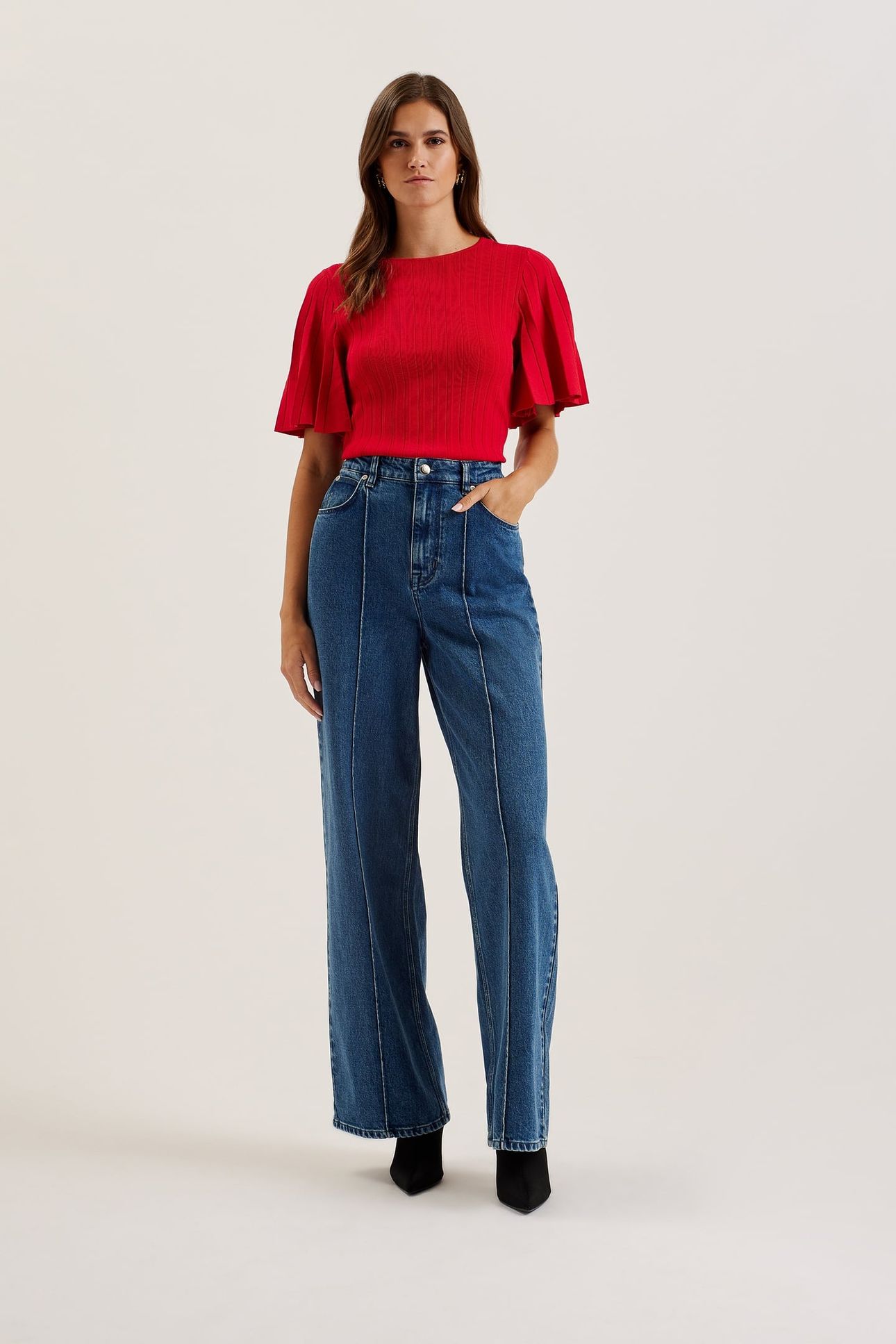 IIVANNA CREW NECK FLUTED SLEEVE KNIT RED 5