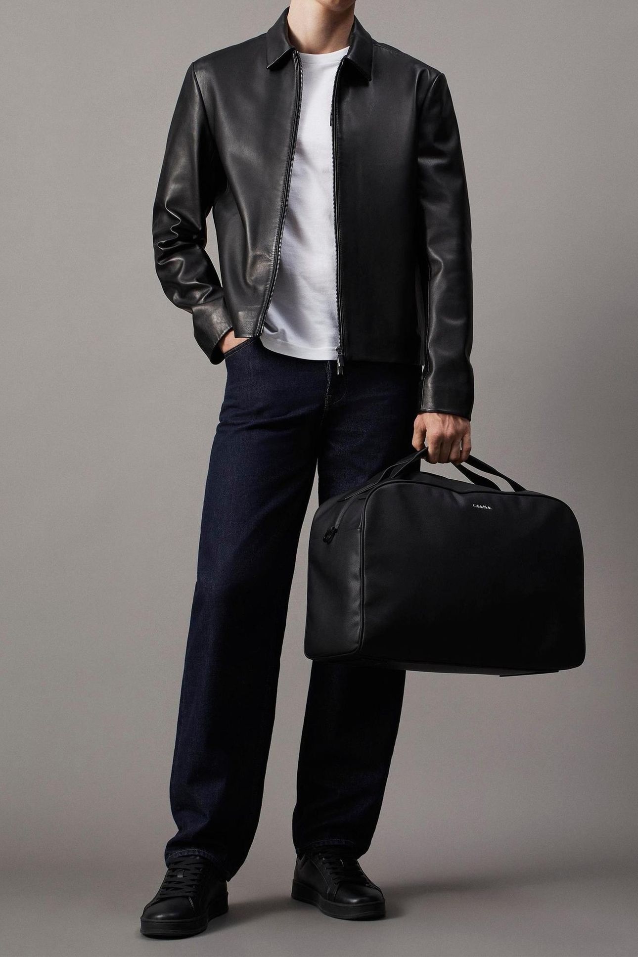 CK MUST WEEKENDER BLACK CAVIAR 1