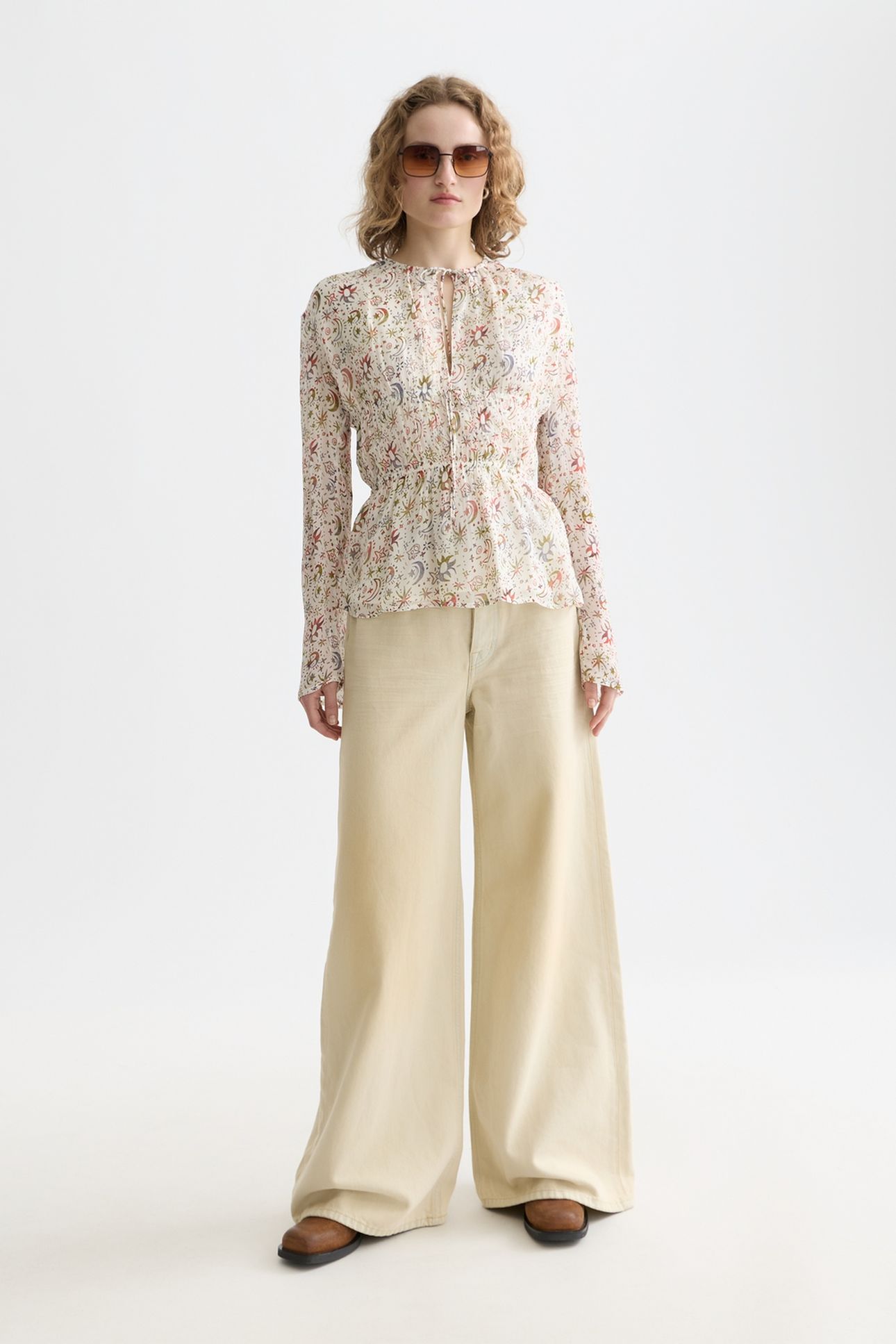 PRINTED TIED FRONT WOVEN TOP COSMIC SKY EGGNOG 3
