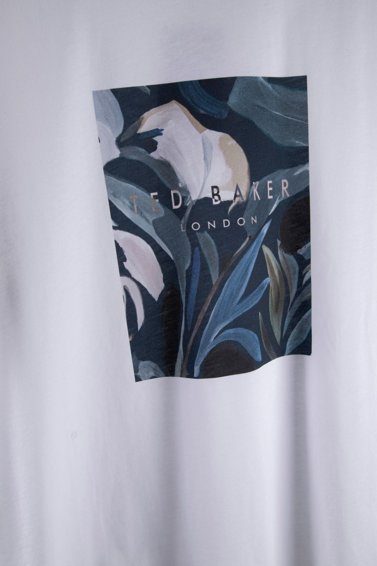 JUSTINO SS BOX PRINT GRAPHIC T SHIRT WHITE 4