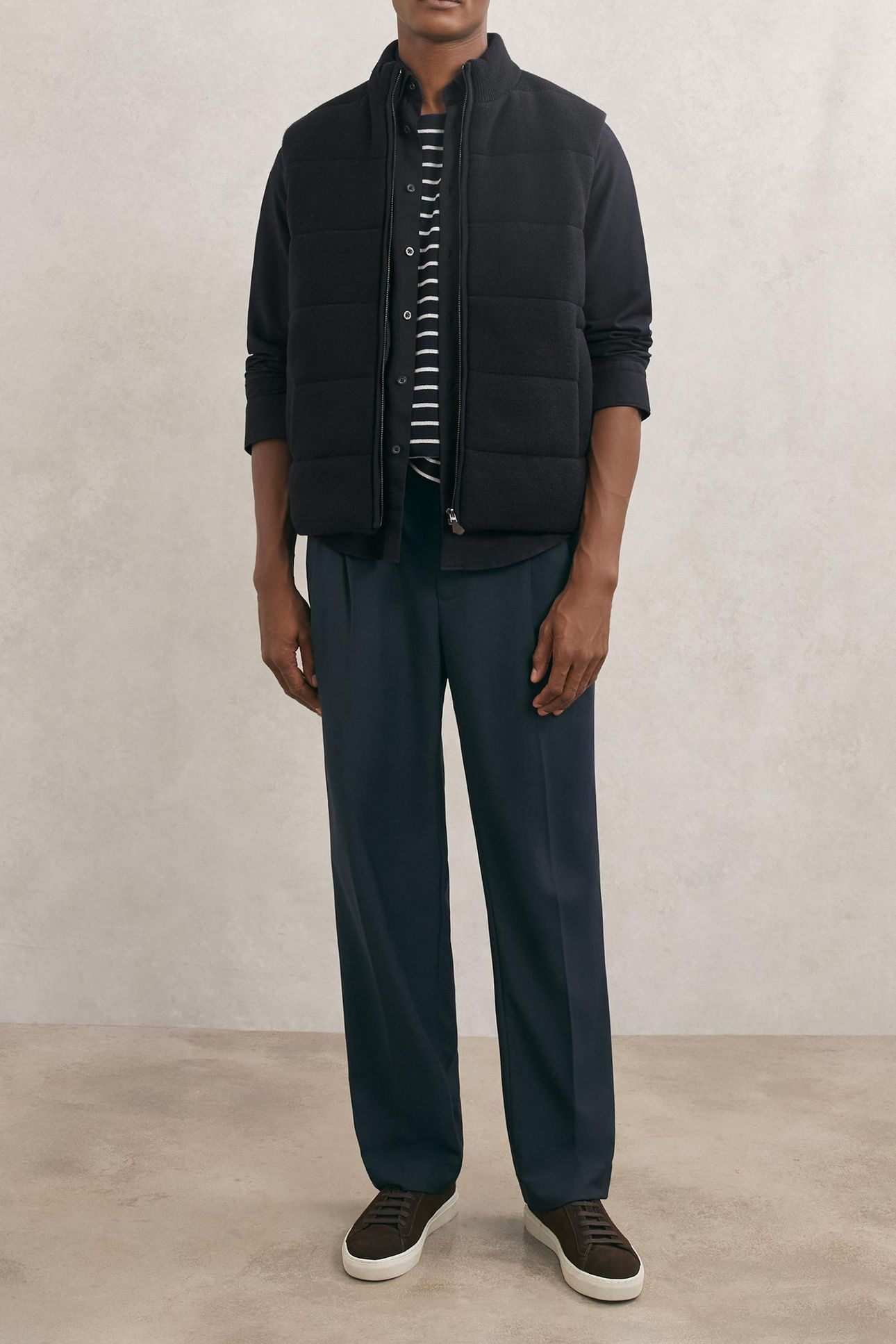 SLEEVELESS ZIP THROUGH RIBBED GILET NAVY 1