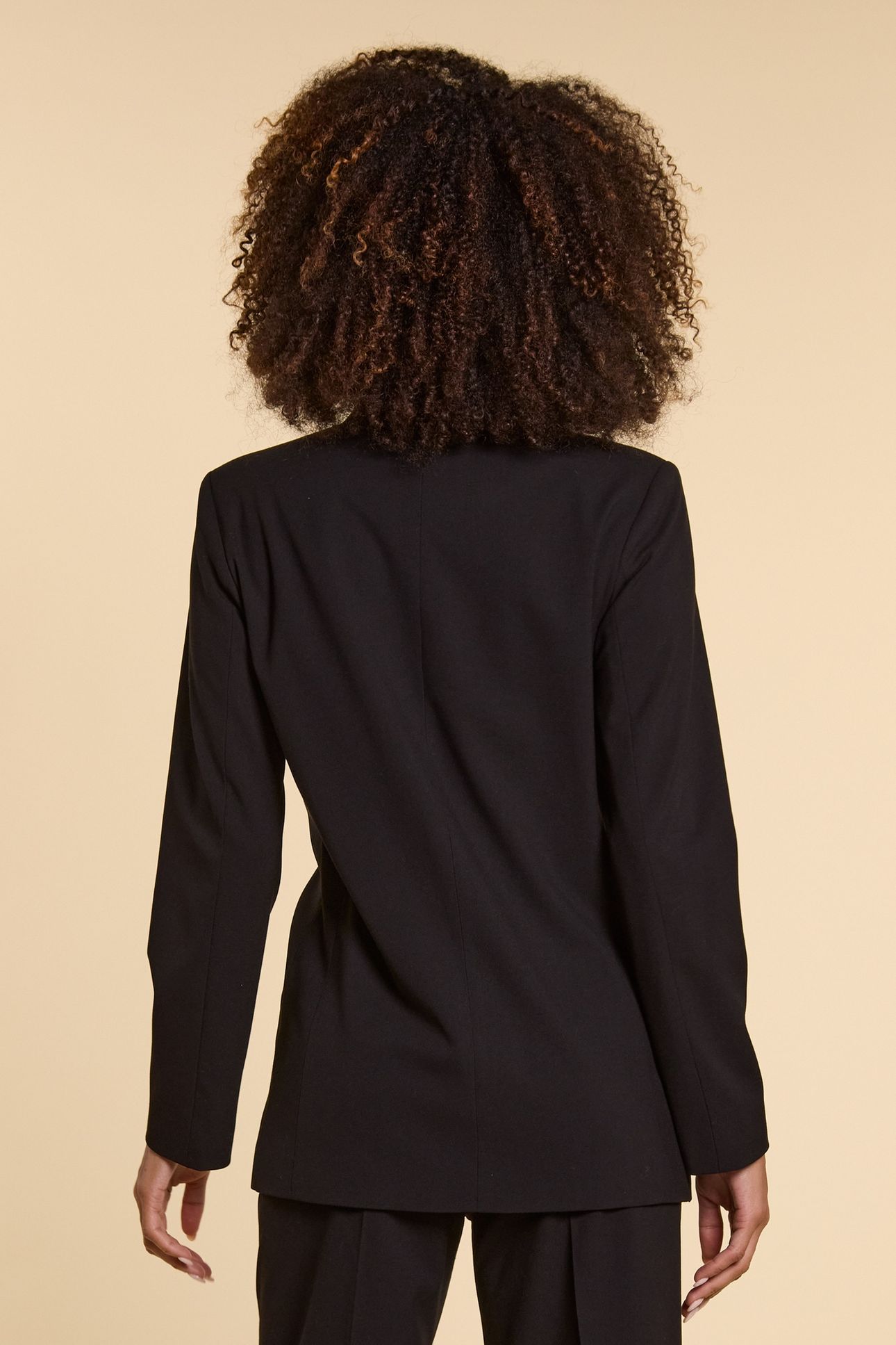 CHARCOAL HOUNDSTOOTH SUIT JACKET 2