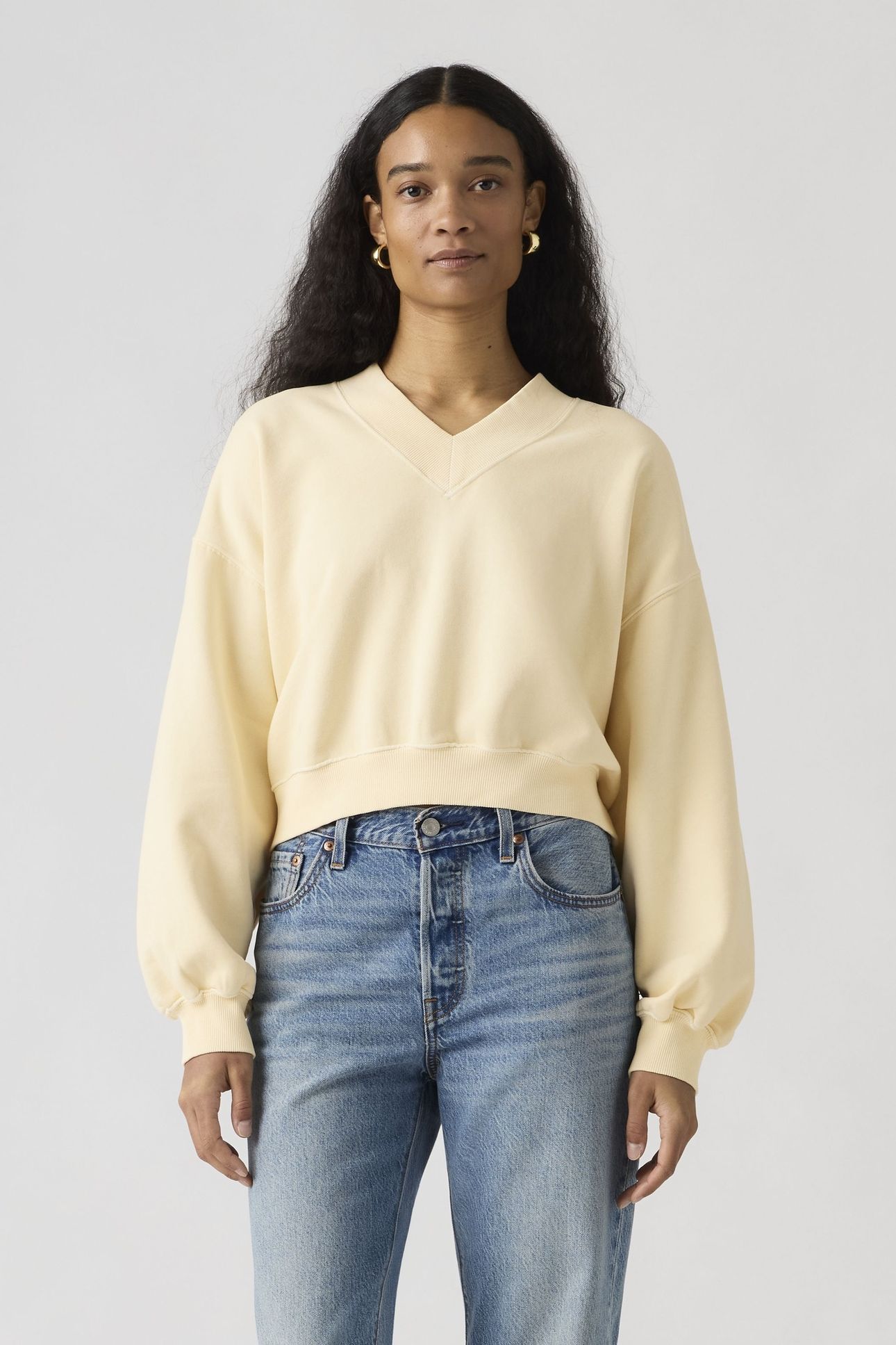 VINTAGE V-NECK SWEATSHIRT 1