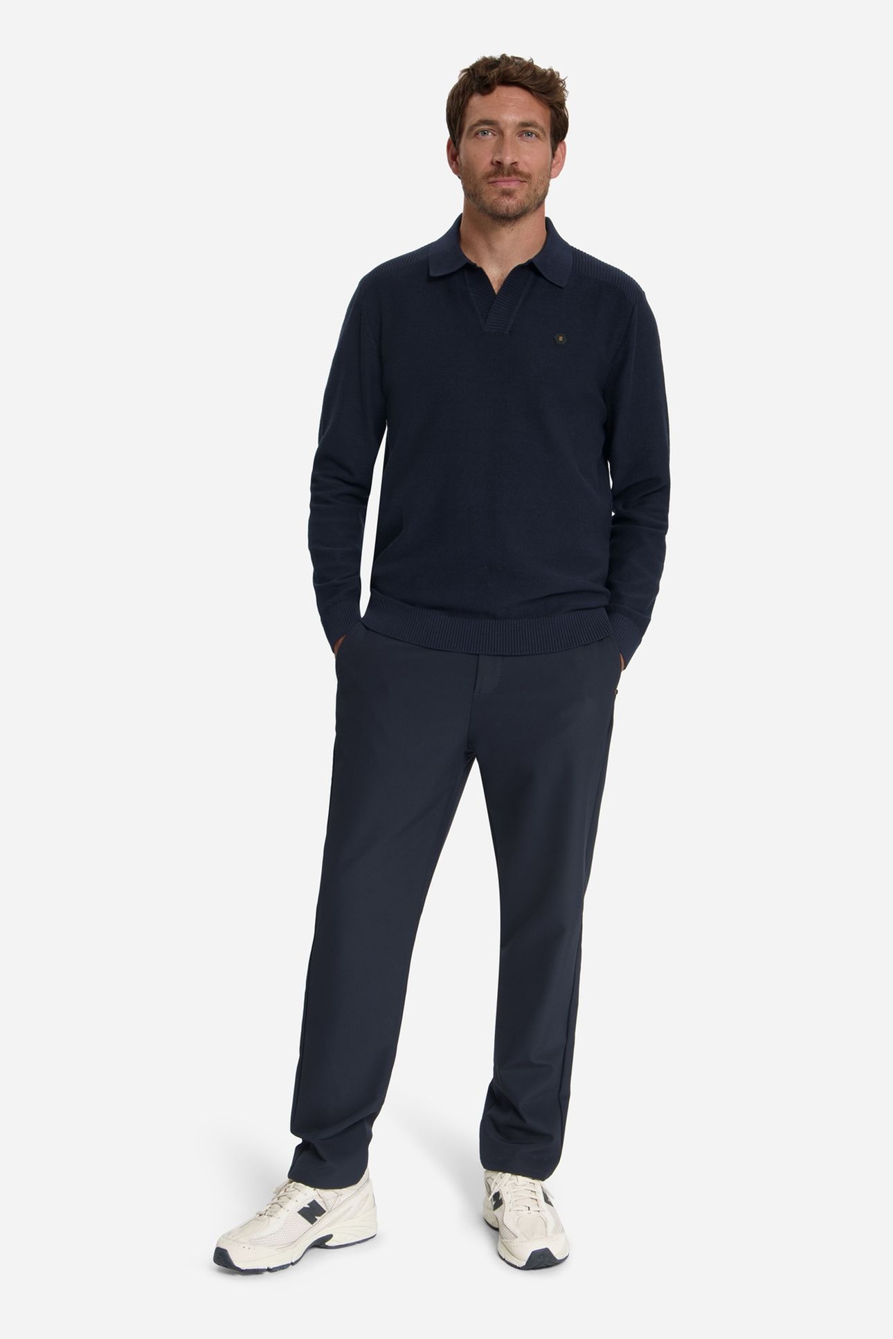 PULLOVER V-COLLAR SHOULDER DETAIL DARK NIGHT 2