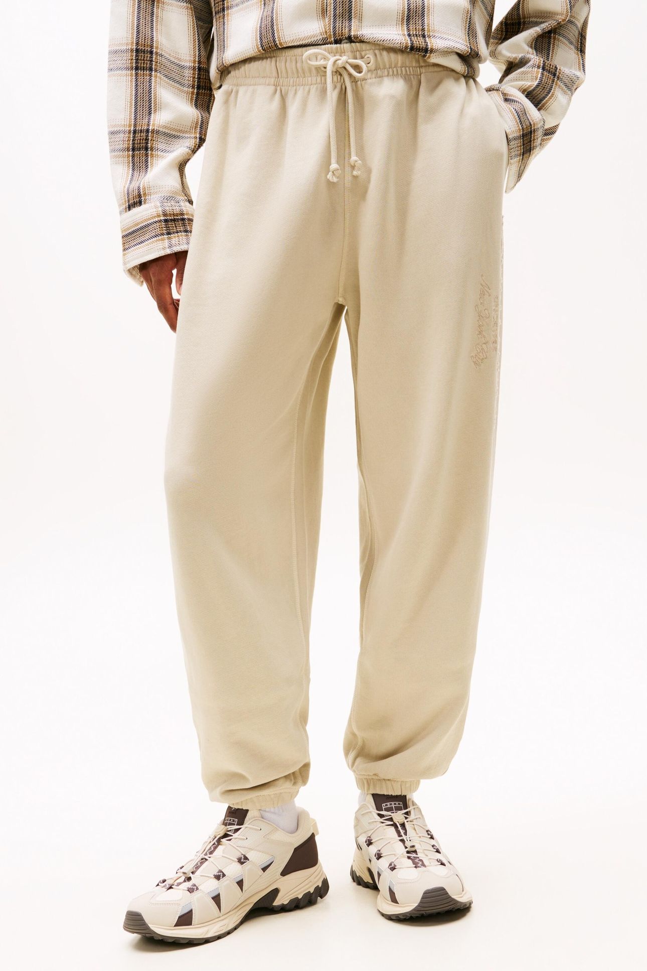 TJM RELAXED GMD SWEATPANTS GULF SAND 1