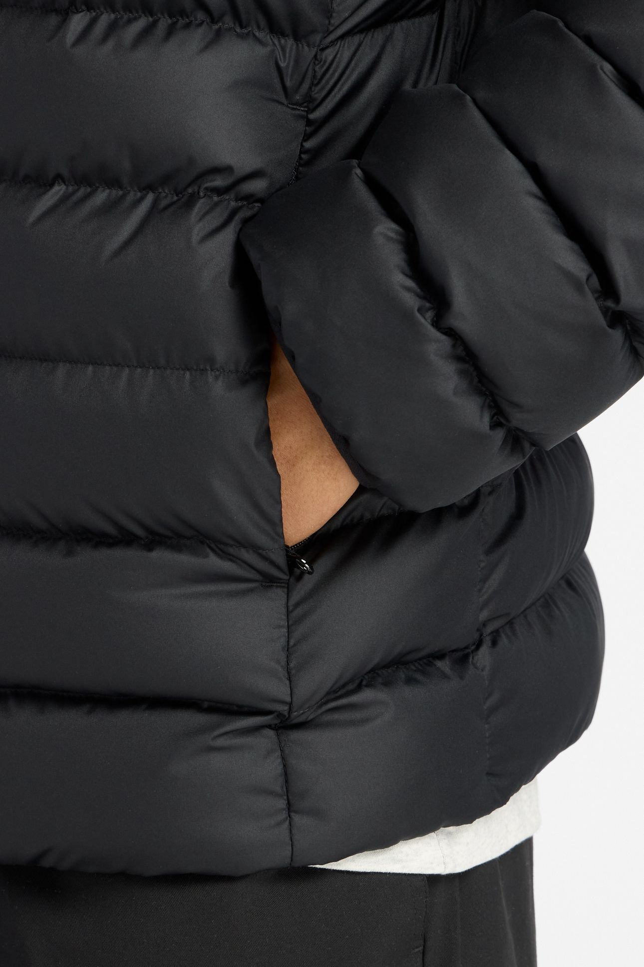 SPORT ESSENTIALS HOODED PUFFER BLACK 4