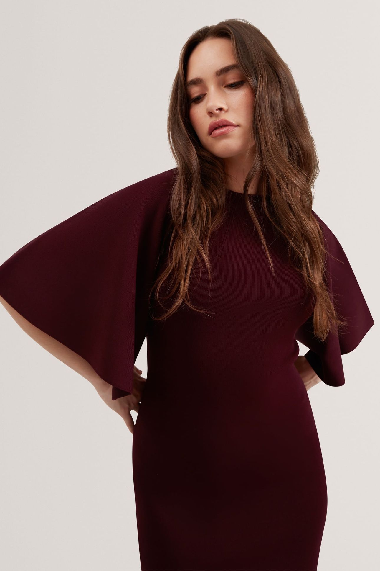 FLUTED SLEEVE KNITTED BODYCON MIDI DRESS RED 4