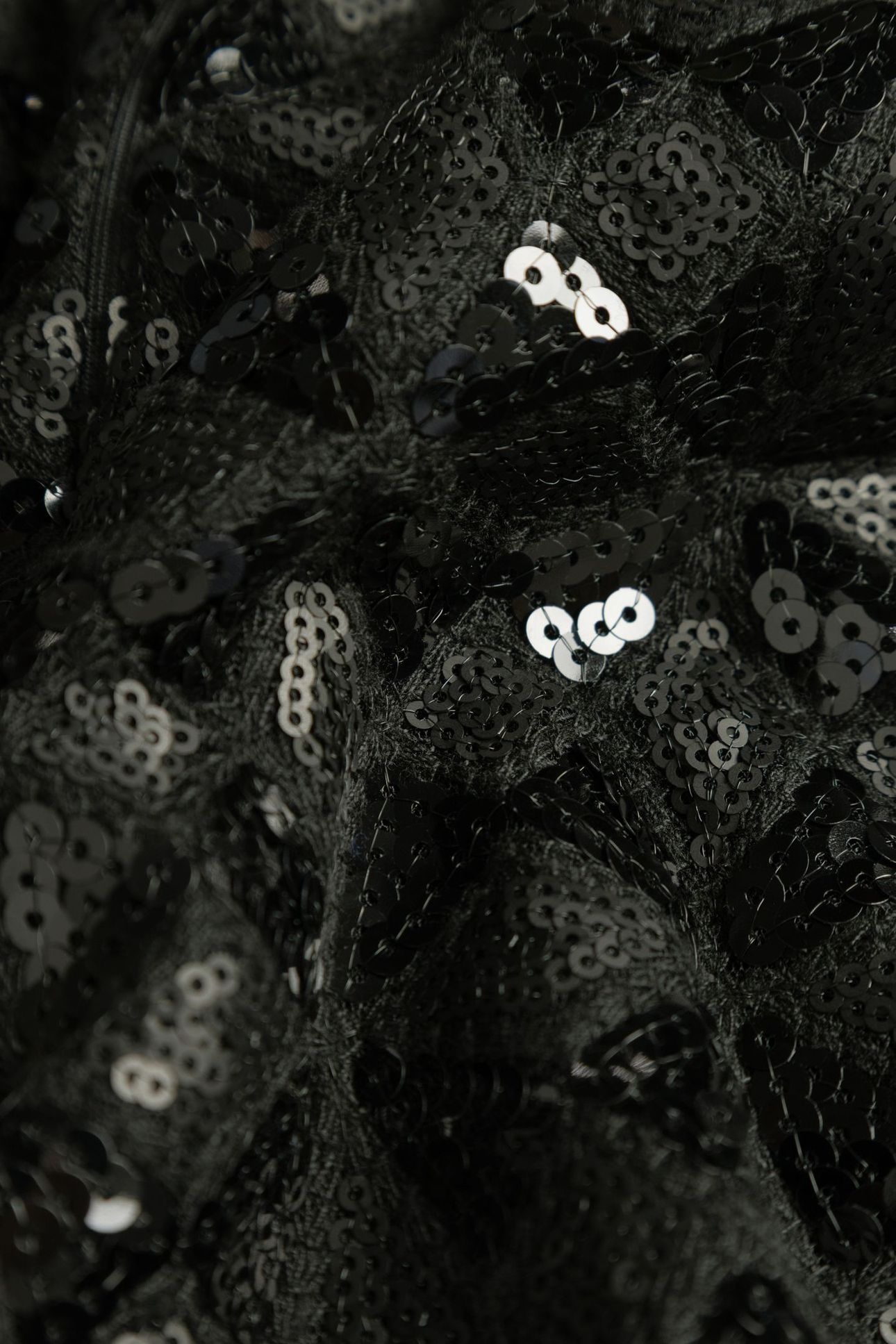 BLACK SKIRT WITH GRAPHIC SEQUIN EMBROIDERY 6