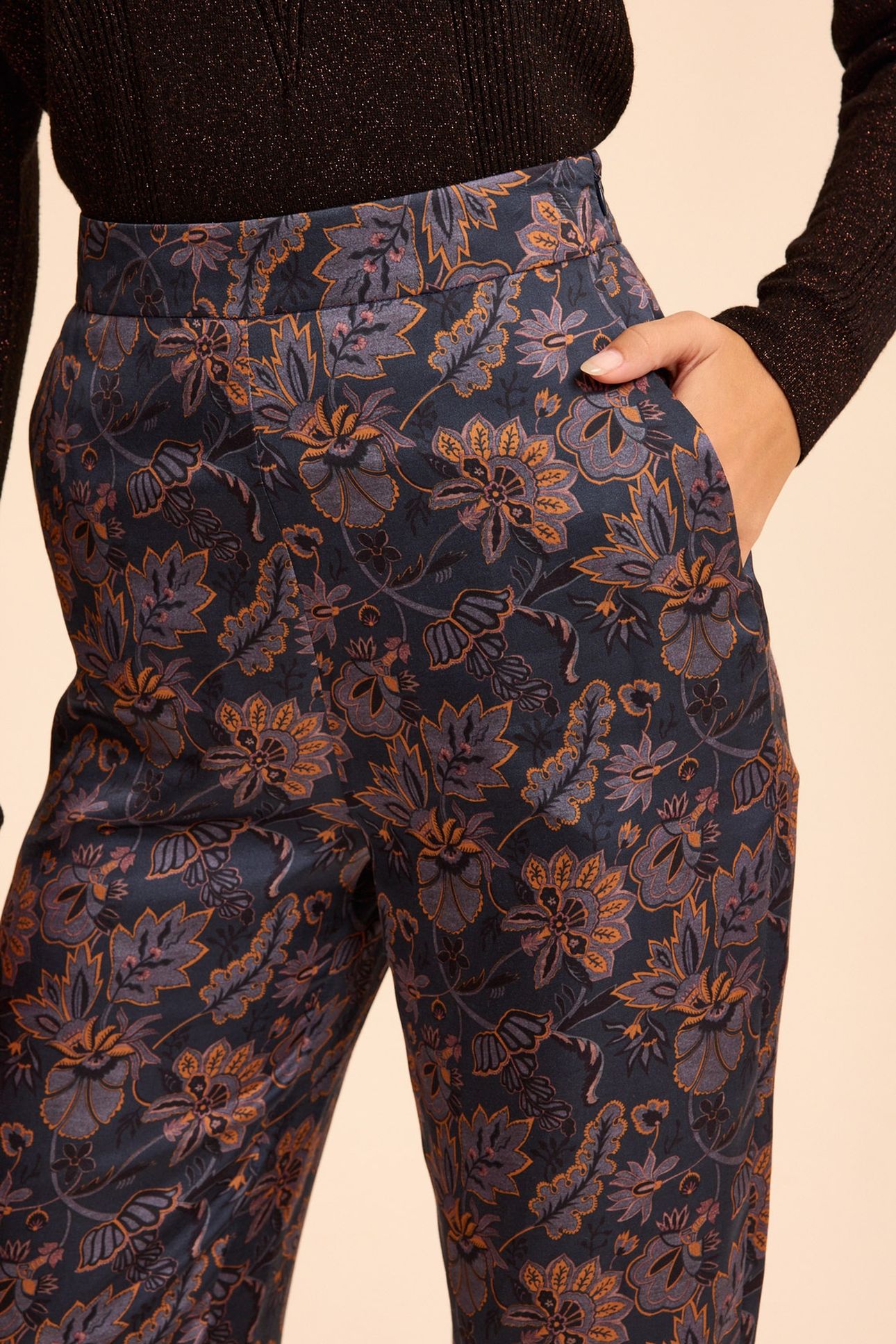 PURPLE WIDE-LEG TROUSERS WITH SCARF PRINT 8