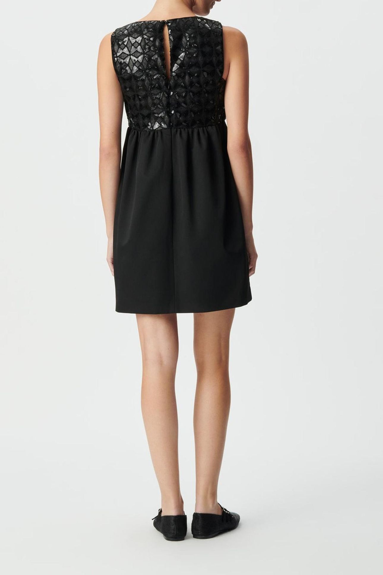 BLACK DRESS WITH GRAPHIC SEQUIN EMBROIDERY 2